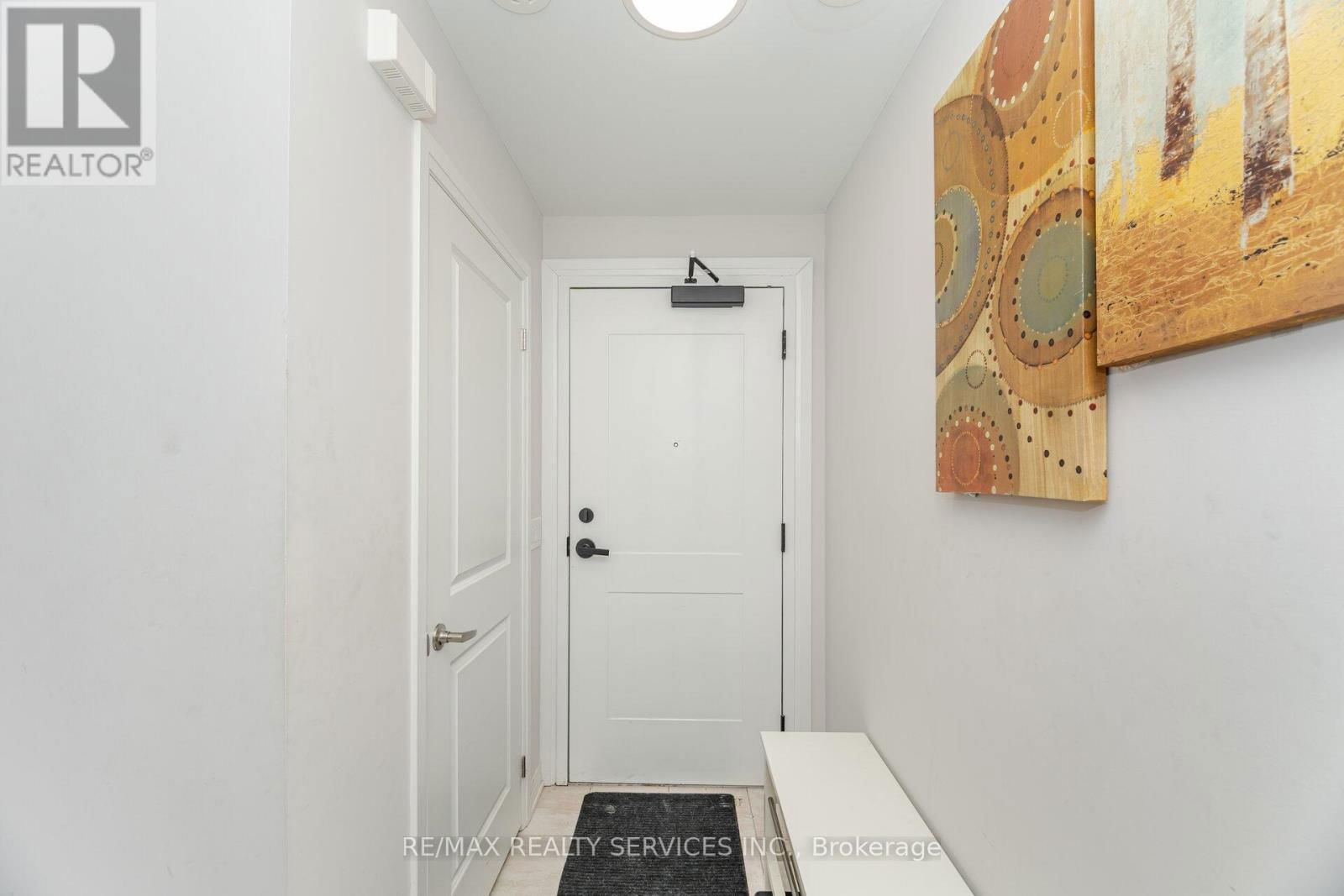 12 - 220 DISSETTE STREET Image 6