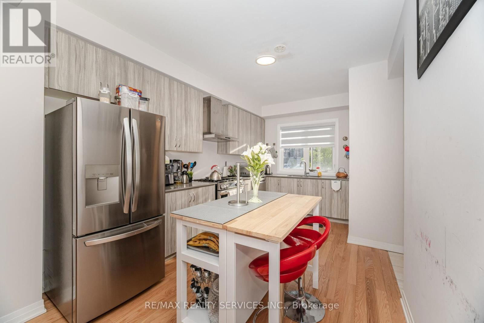 12 - 220 DISSETTE STREET Image 8