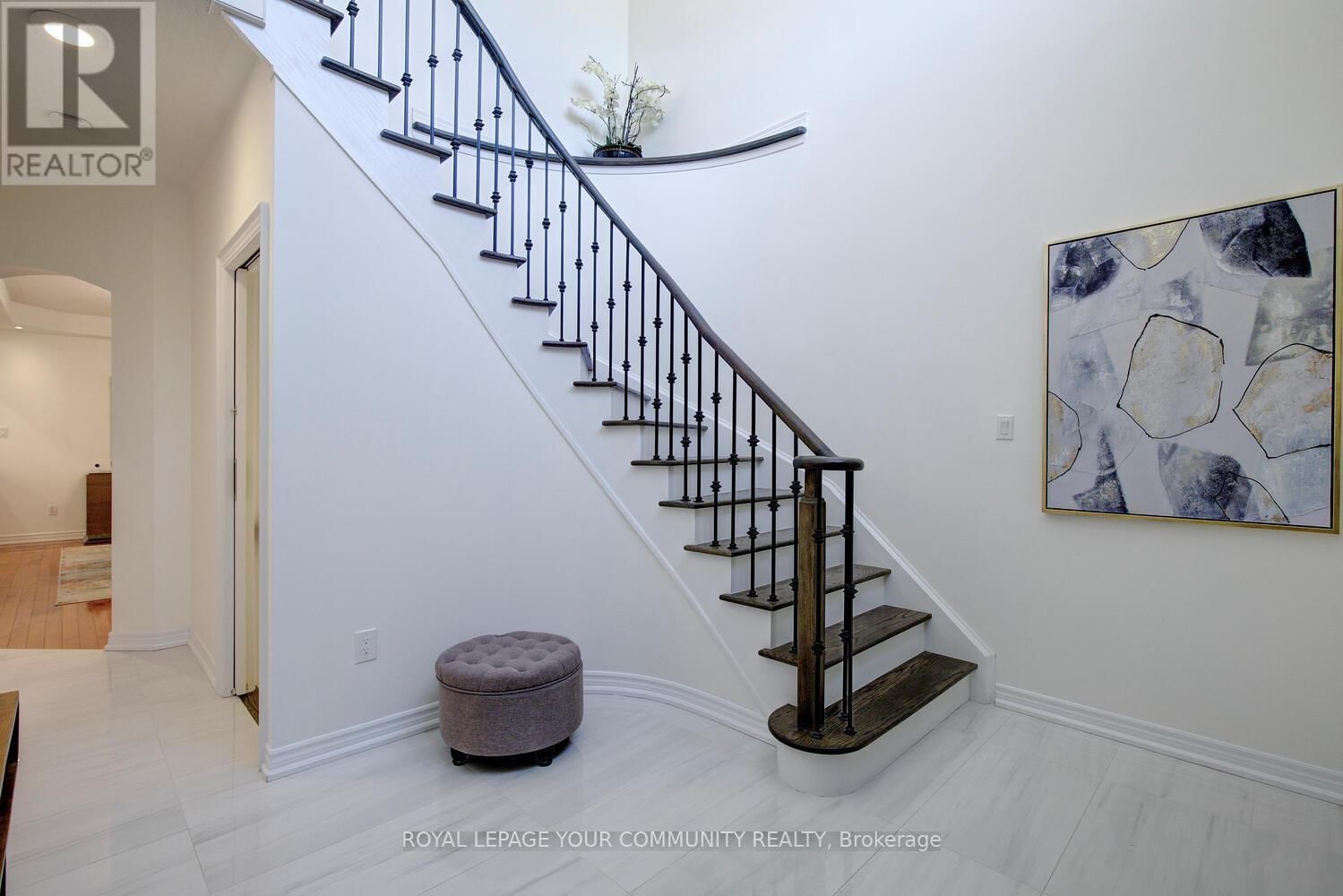 127 GOLDEN FOREST ROAD Image 4