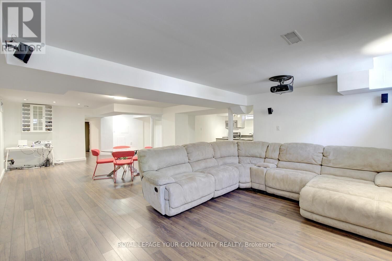 127 GOLDEN FOREST ROAD Image 44