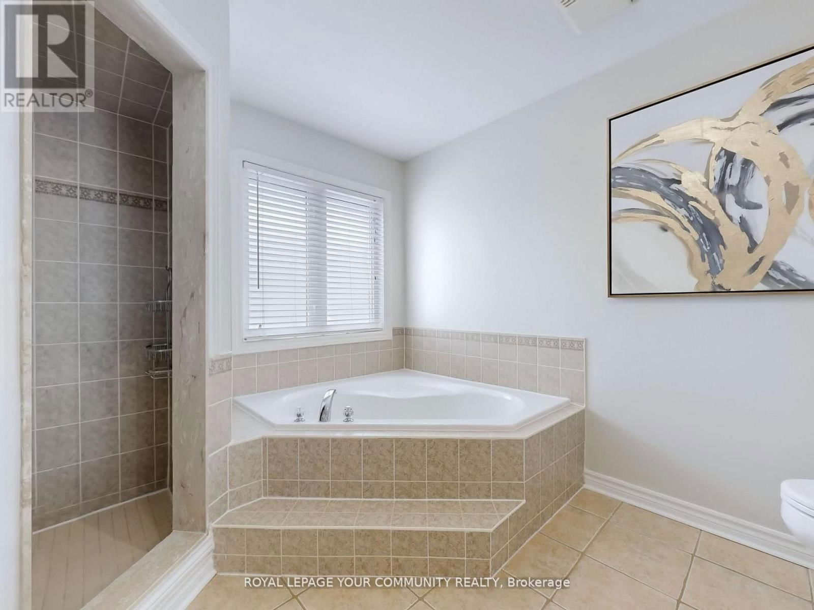 8 WHITESTONE DRIVE Image 29