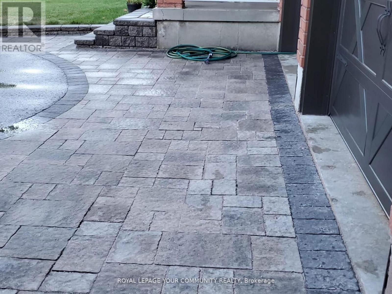8 WHITESTONE DRIVE Image 39
