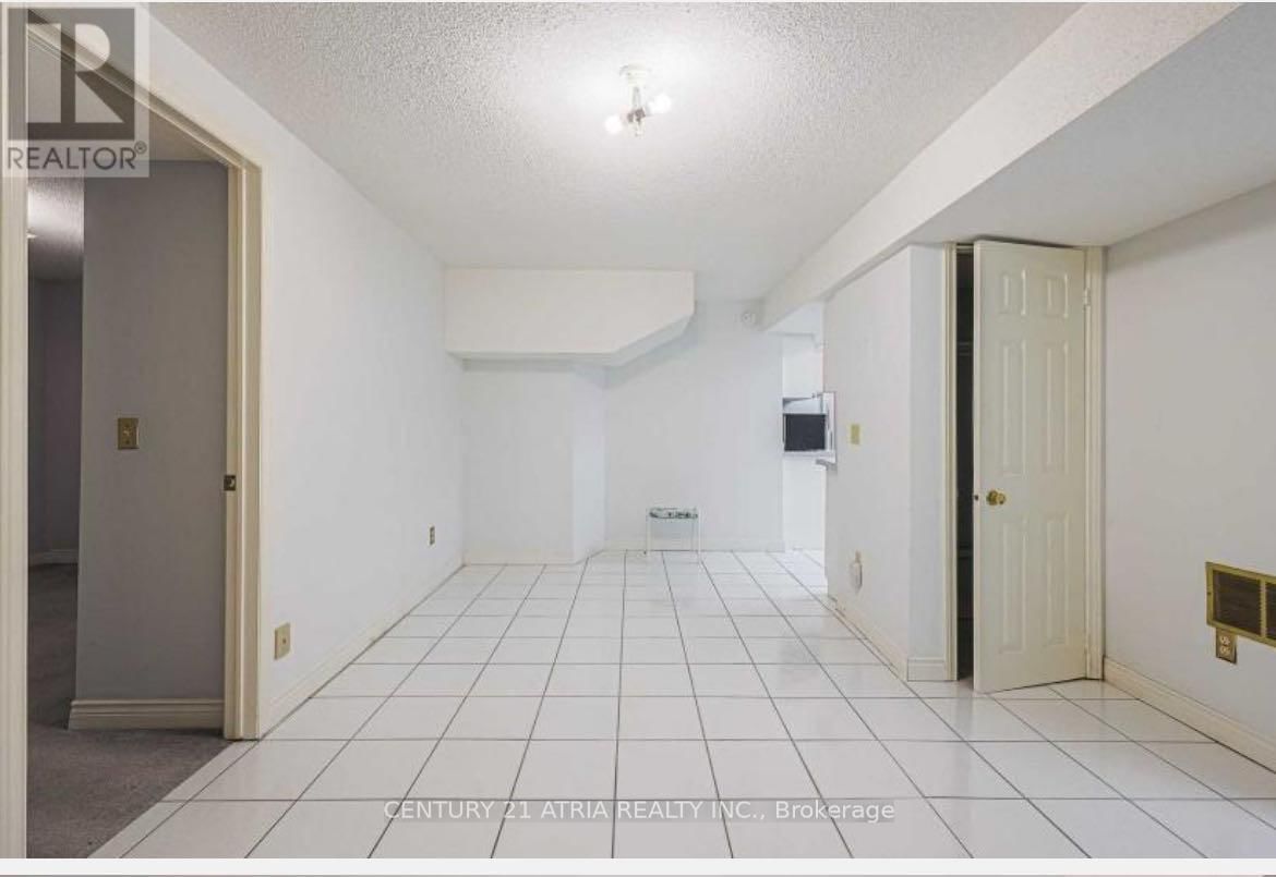 BSMT - 45 MARCUS CRESCENT Image 2