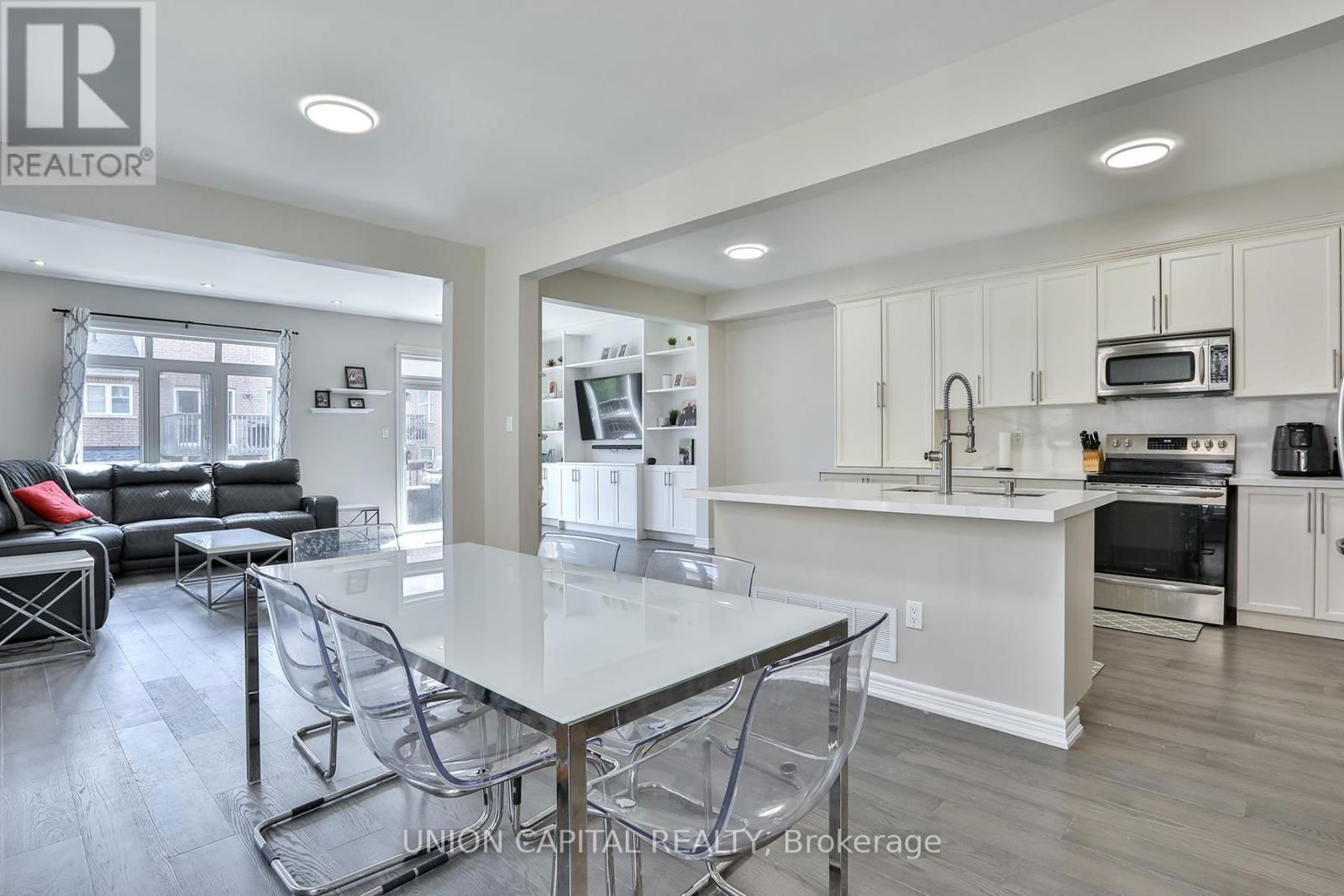 136 MISTYWOOD CRESCENT Image 15