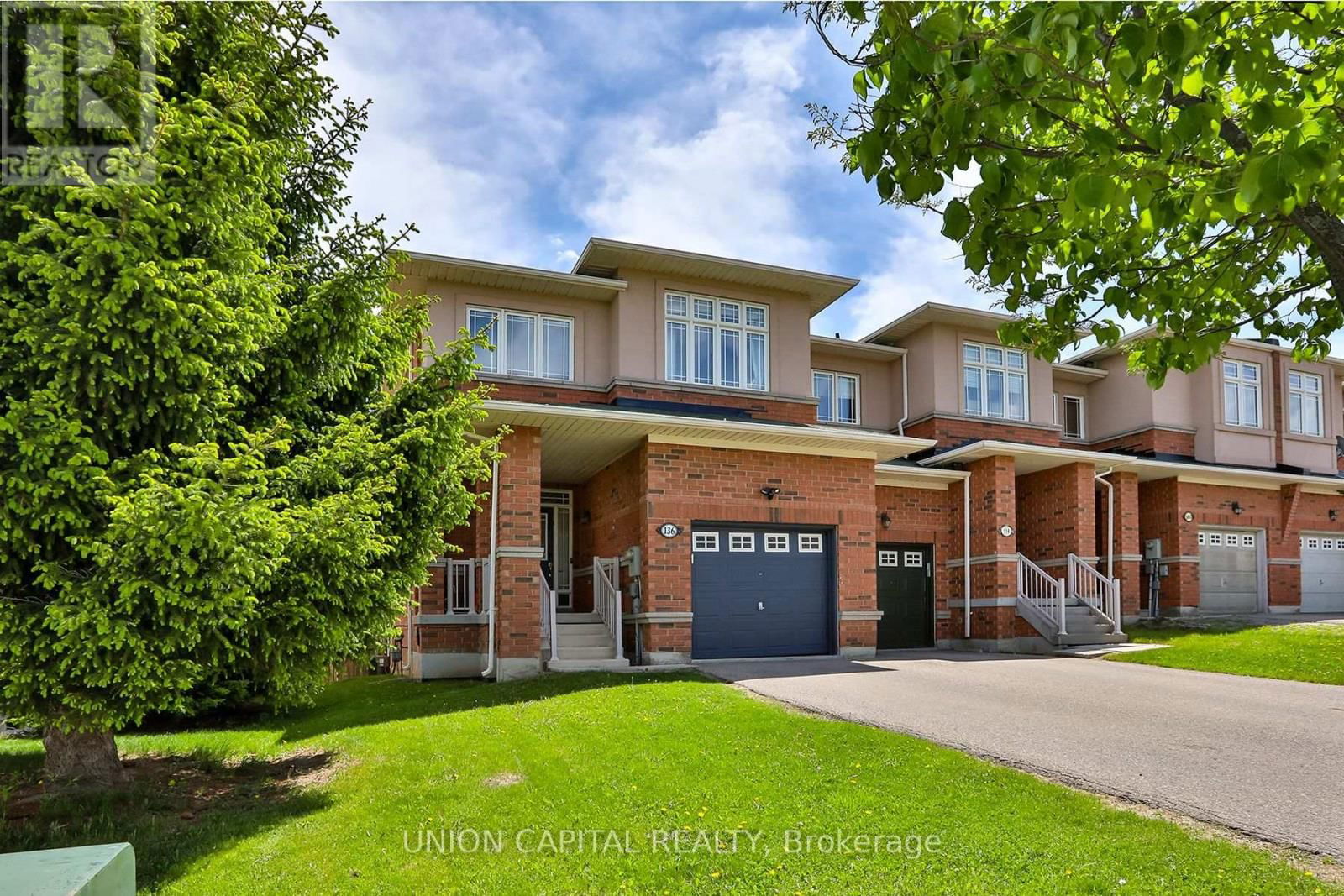136 MISTYWOOD CRESCENT Image 36