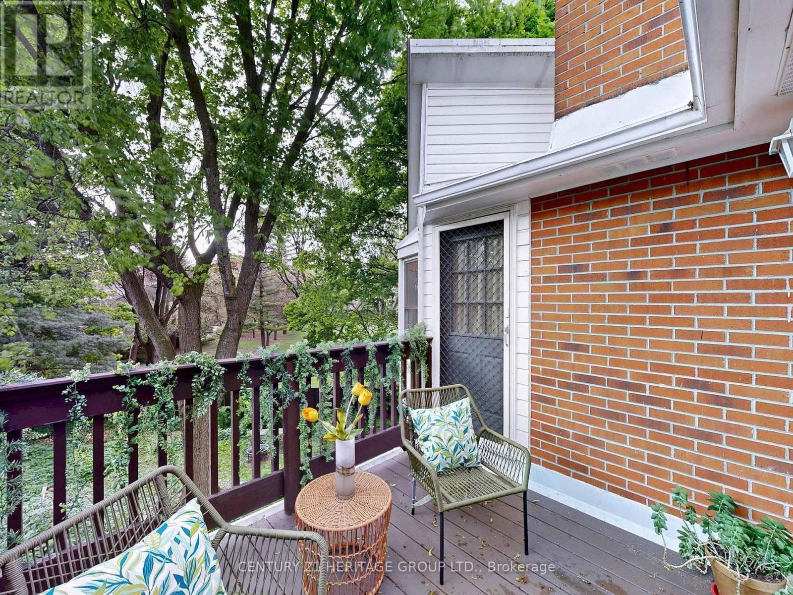 108 CONFEDERATION WAY Image 39