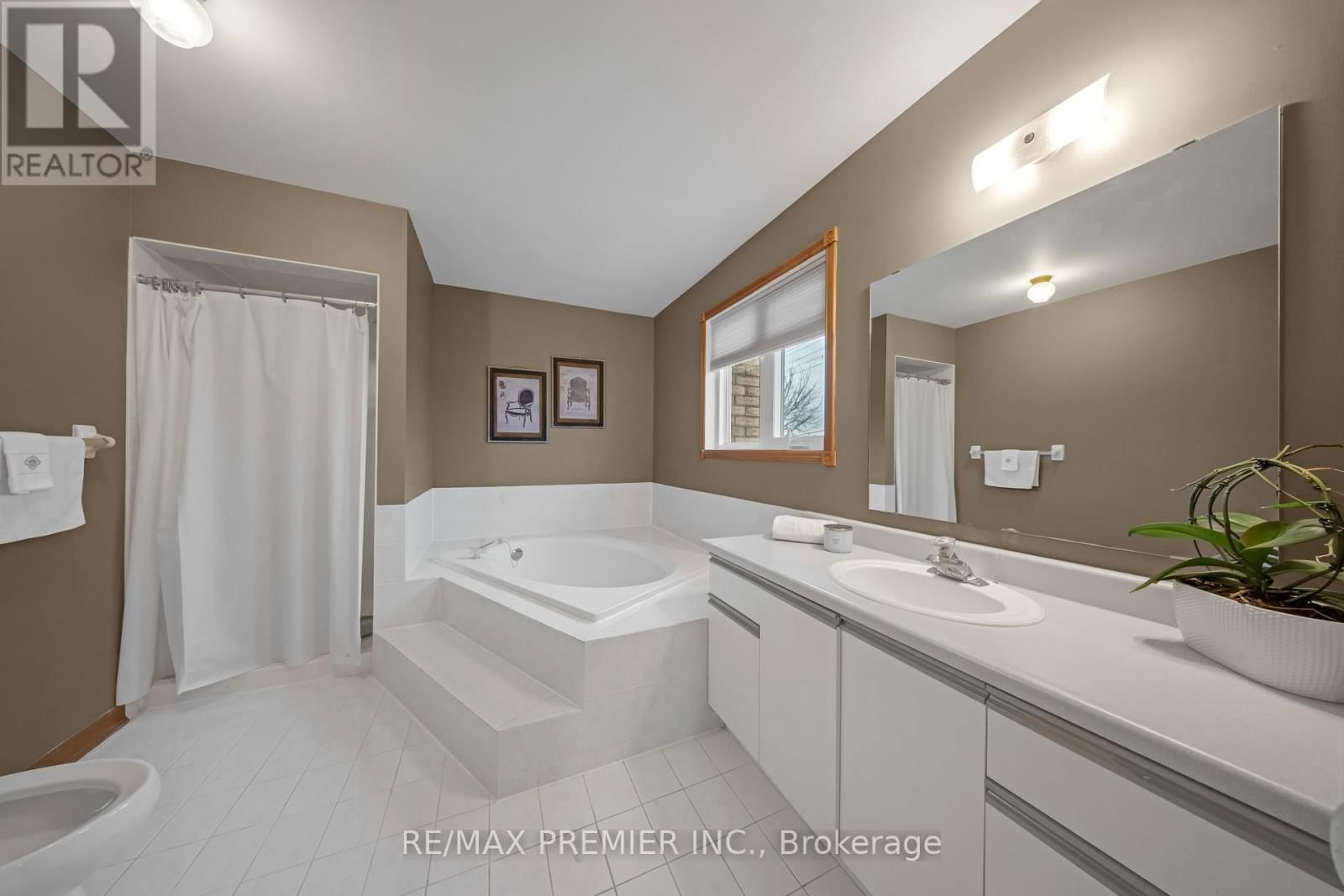 173 ANDY CRESCENT Image 22