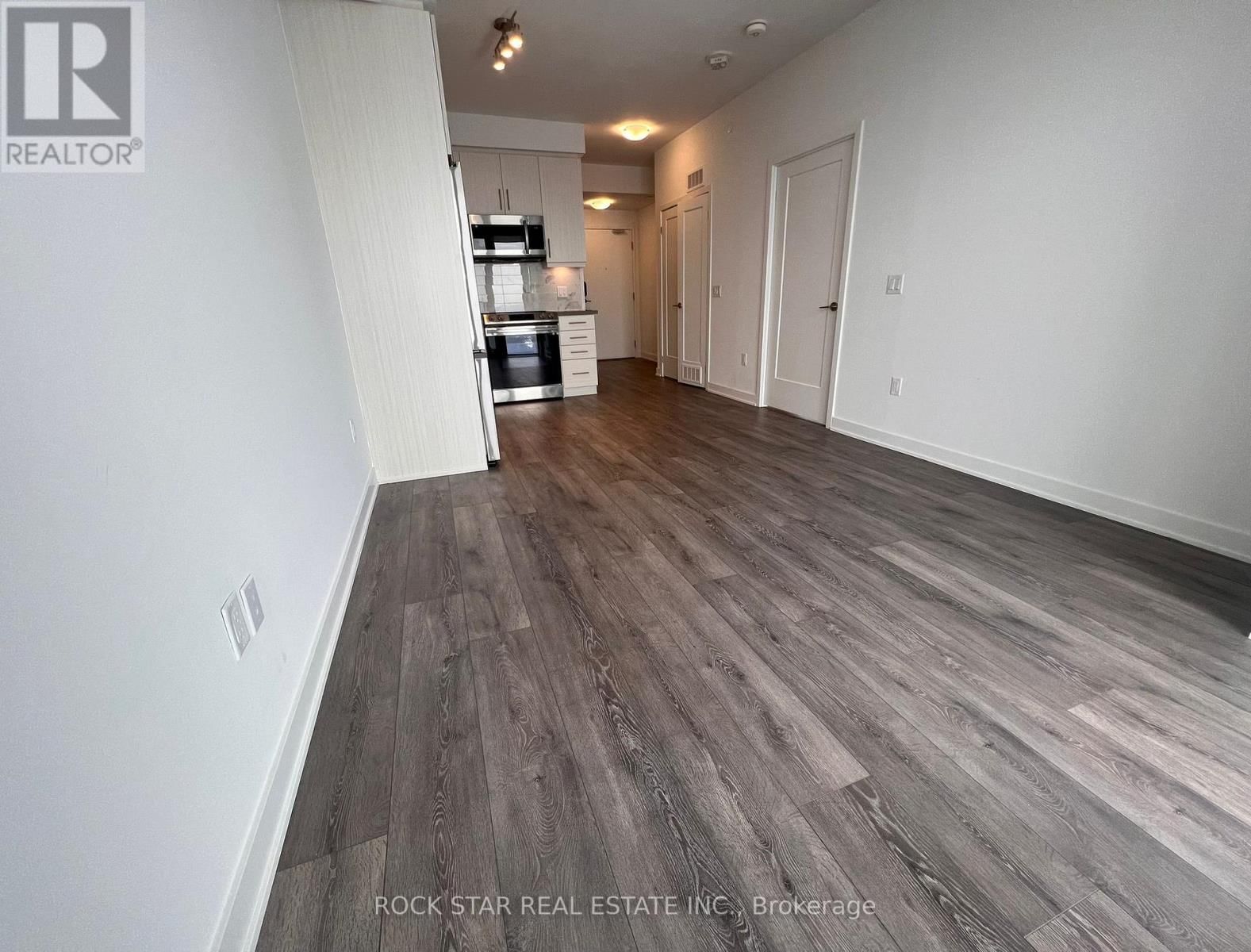 2902 - 105 ONEIDA CRESCENT Image 3