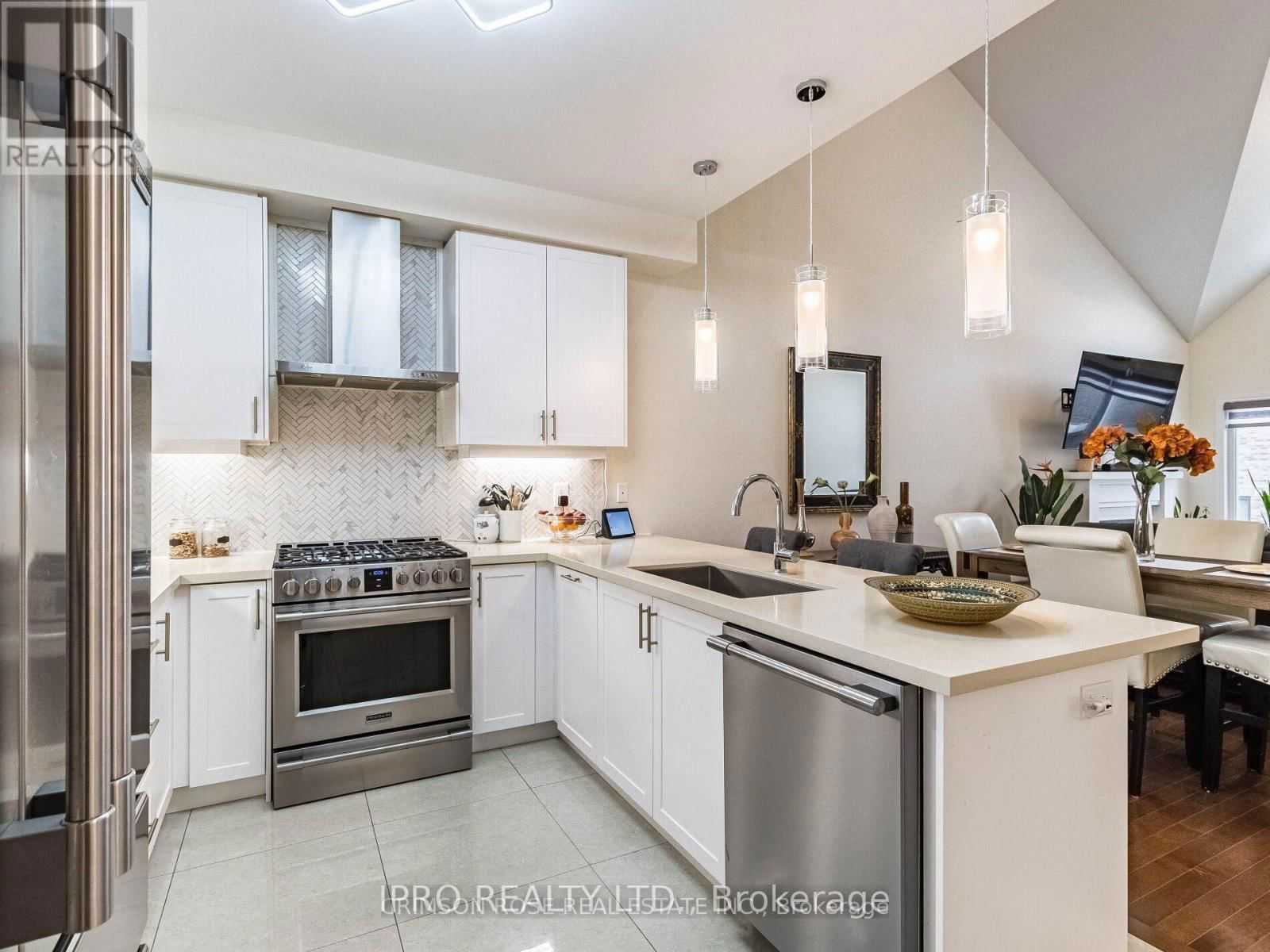 32 PIETROWSKI DRIVE Image 8