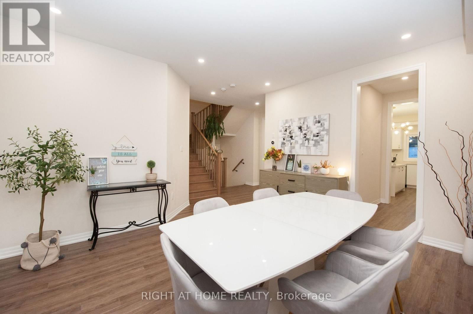 5 STENNETT DRIVE Image 11