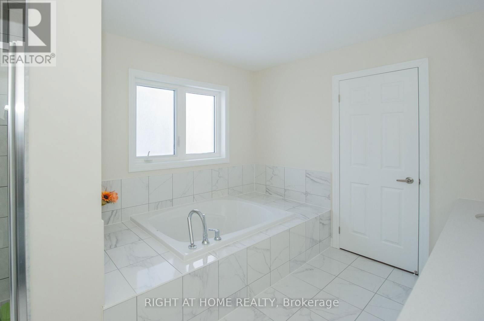 5 STENNETT DRIVE Image 33