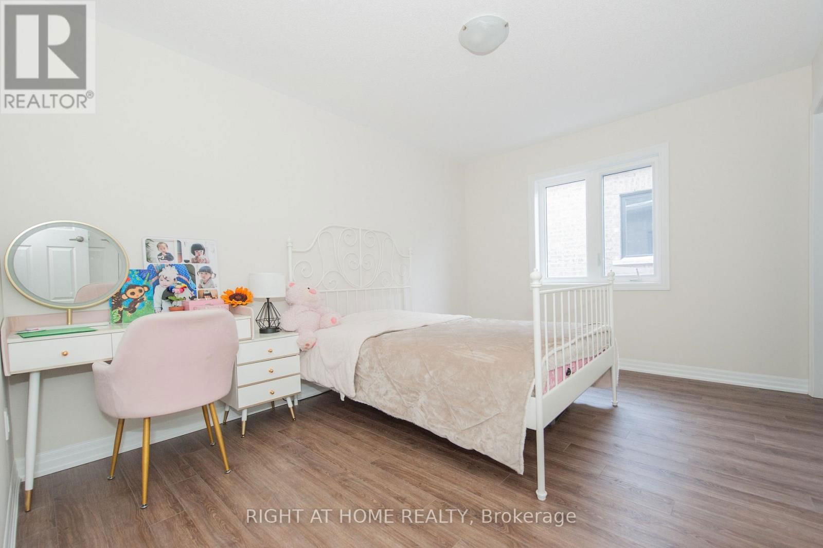 5 STENNETT DRIVE Image 36