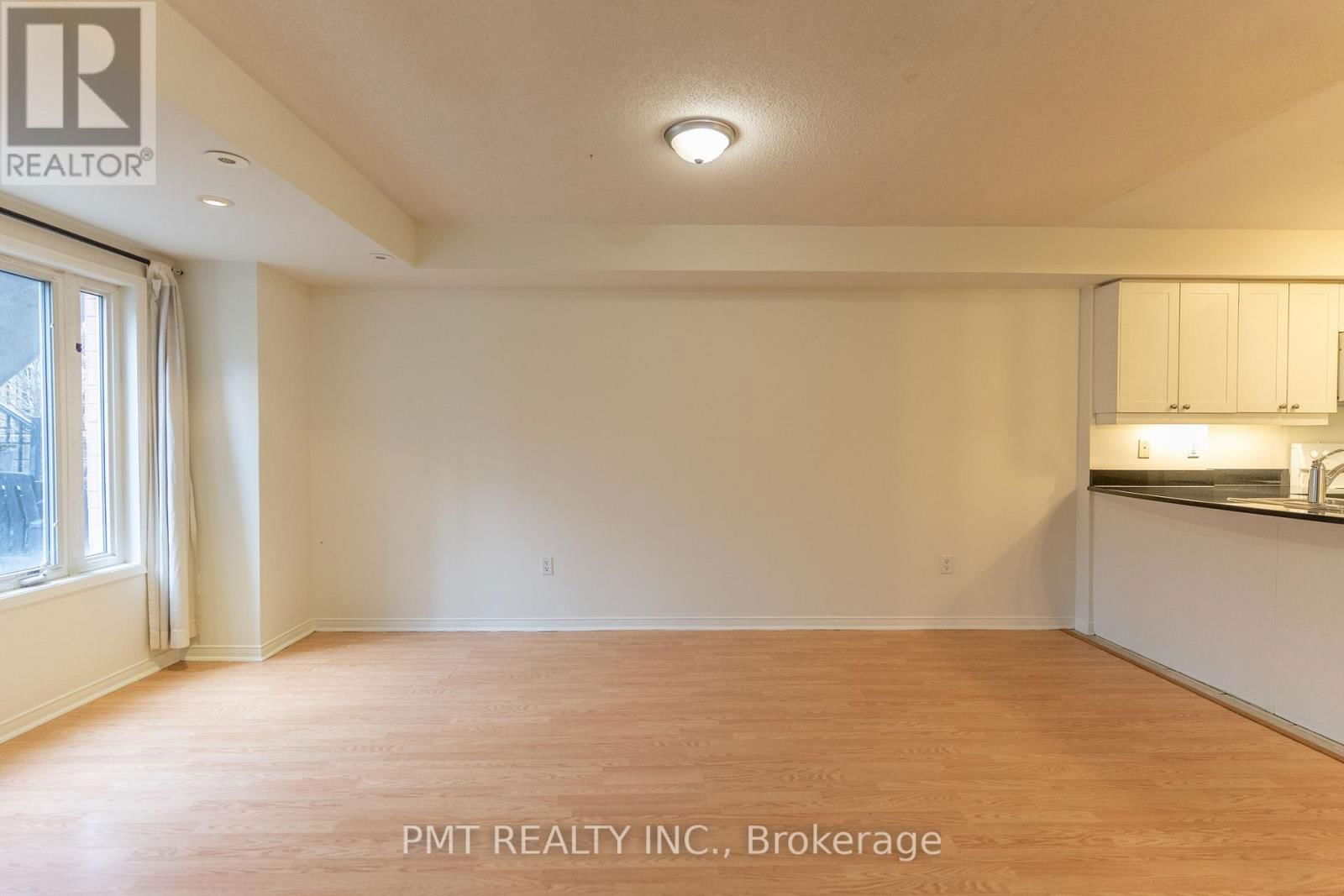 126 - 316 JOHN STREET Image 21