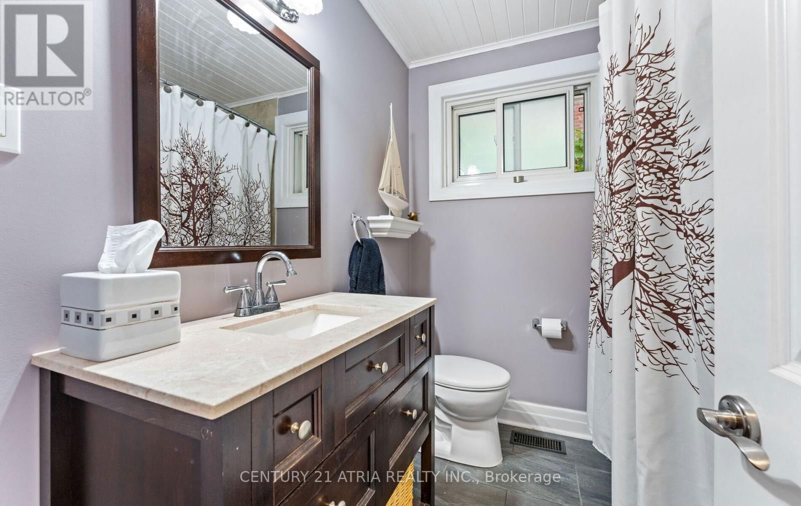 23 JERMAN STREET Image 36