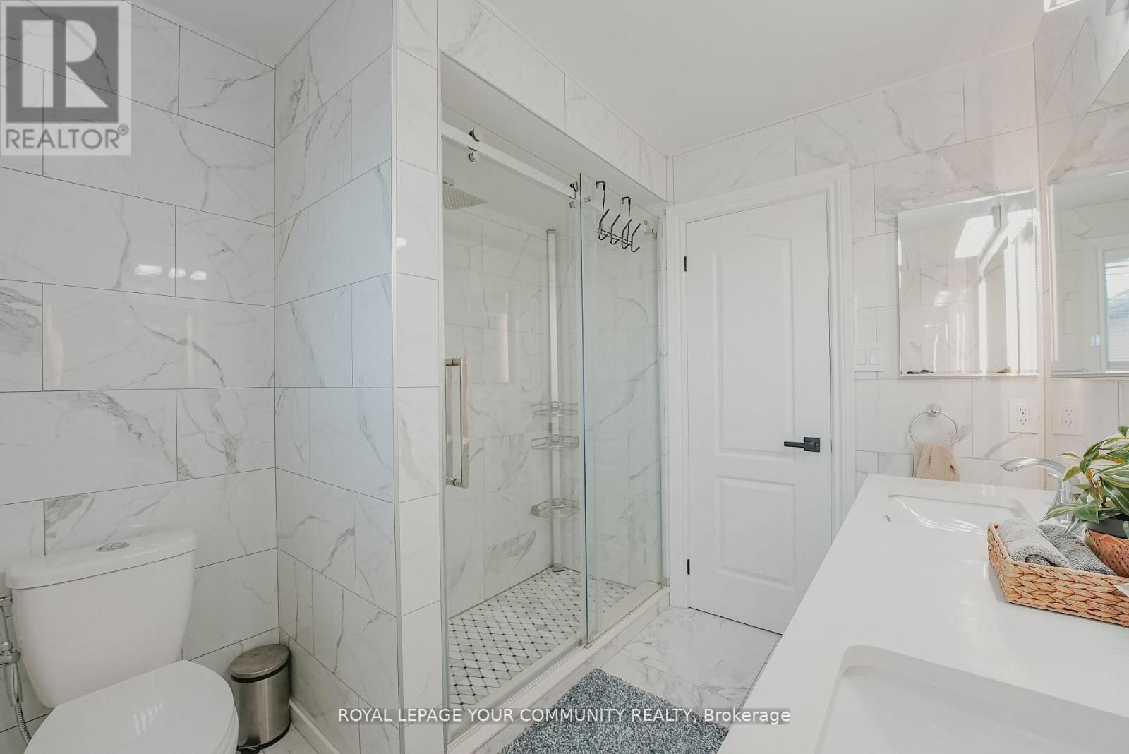 14 TRISH DRIVE Image 24