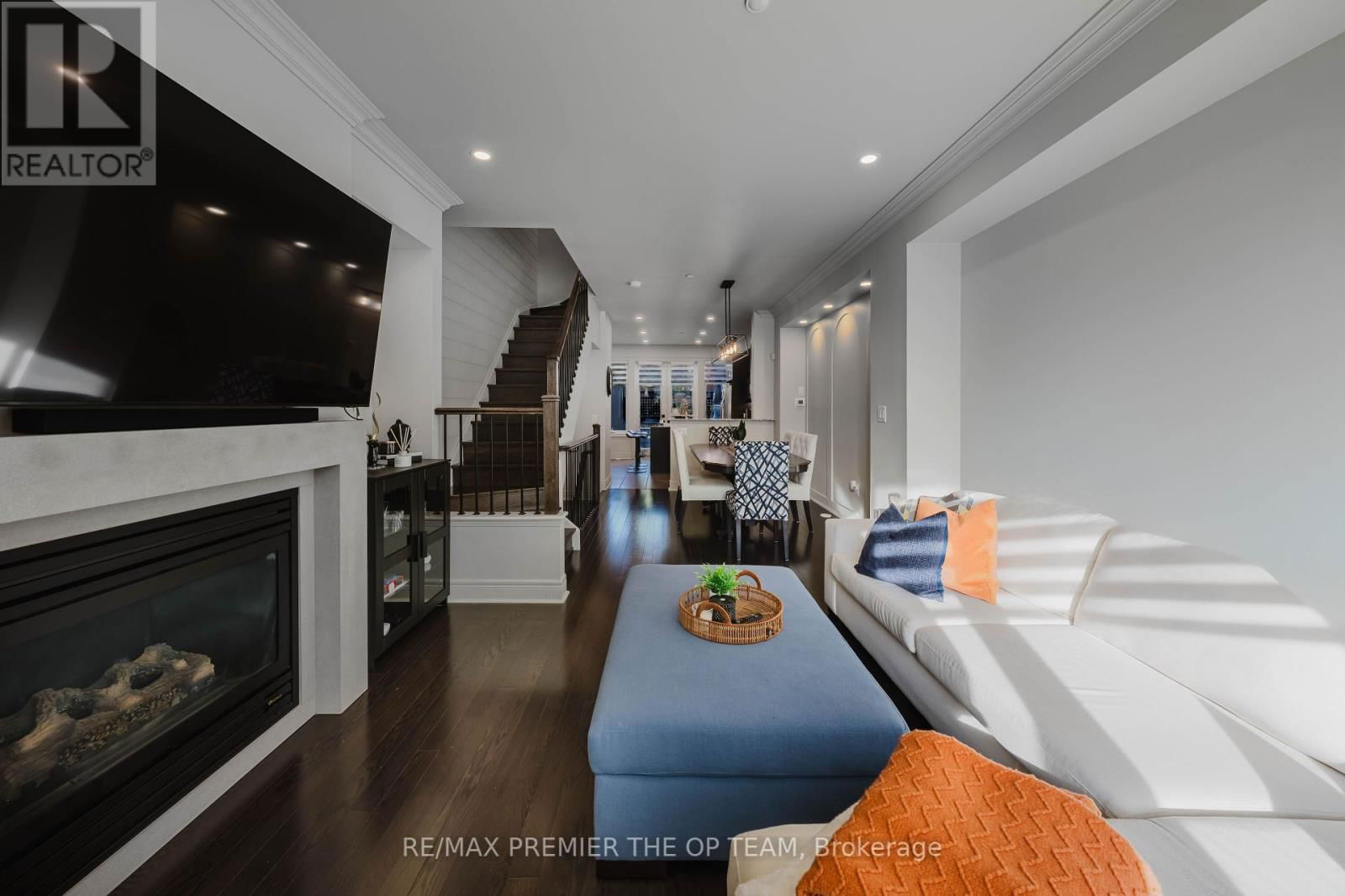 4 - 8347 KIPLING AVENUE Image 23