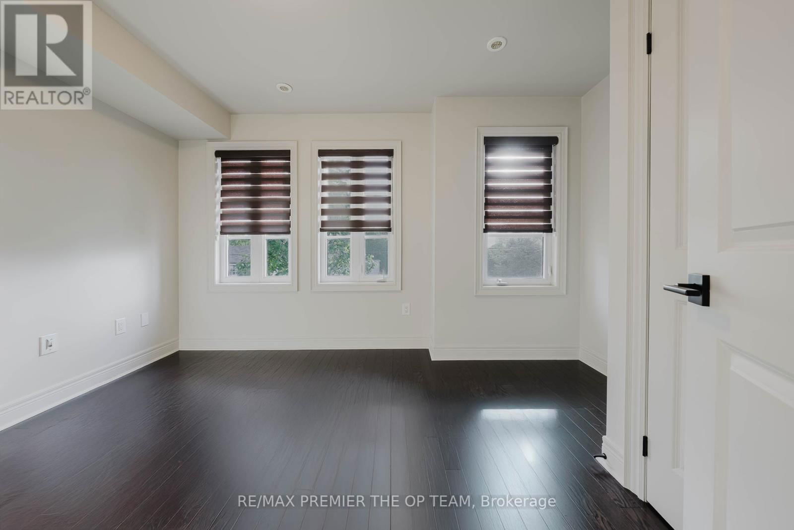 4 - 8347 KIPLING AVENUE Image 25