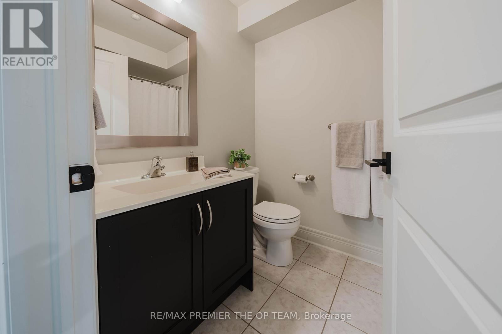 4 - 8347 KIPLING AVENUE Image 27