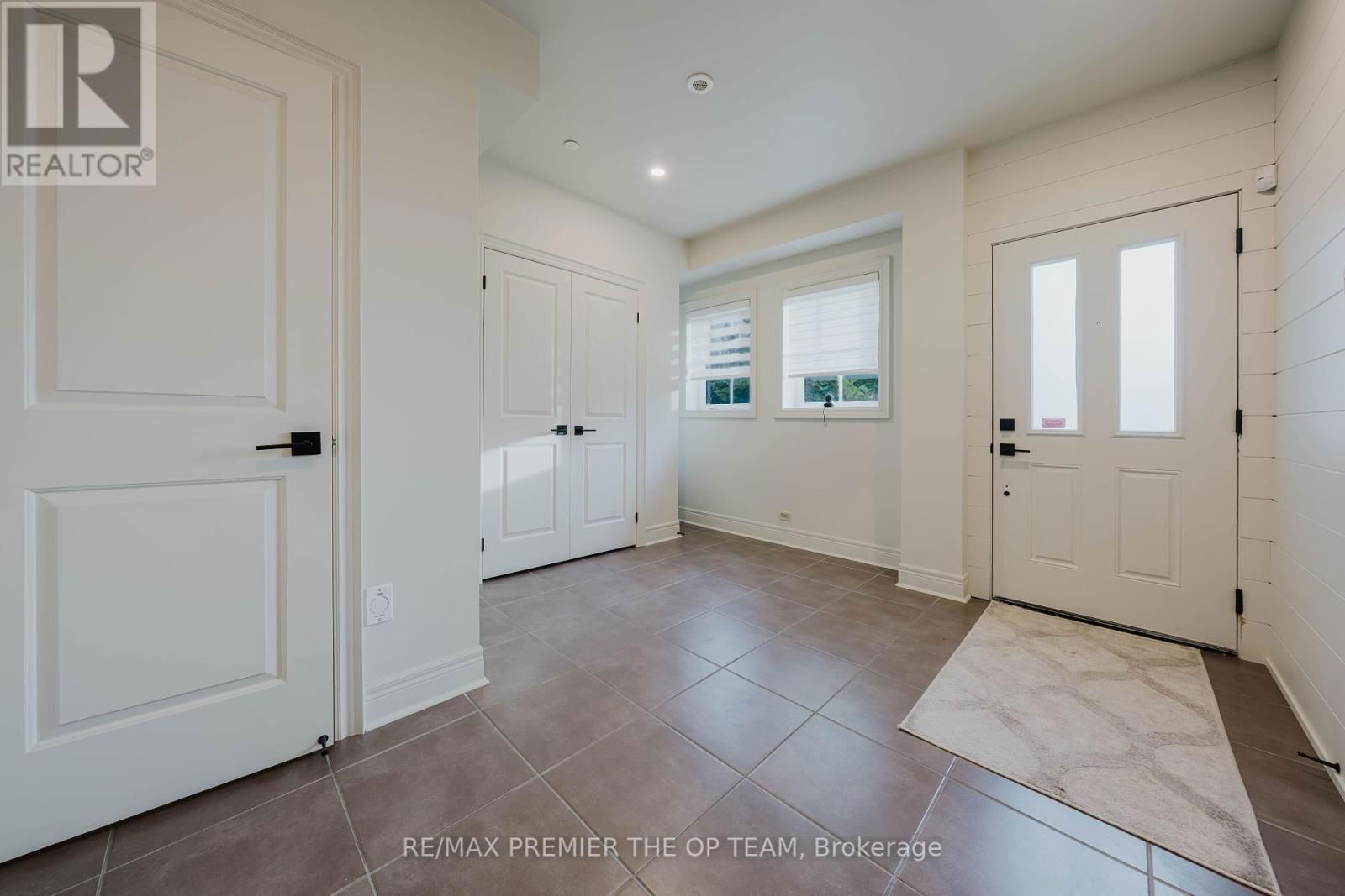 4 - 8347 KIPLING AVENUE Image 5