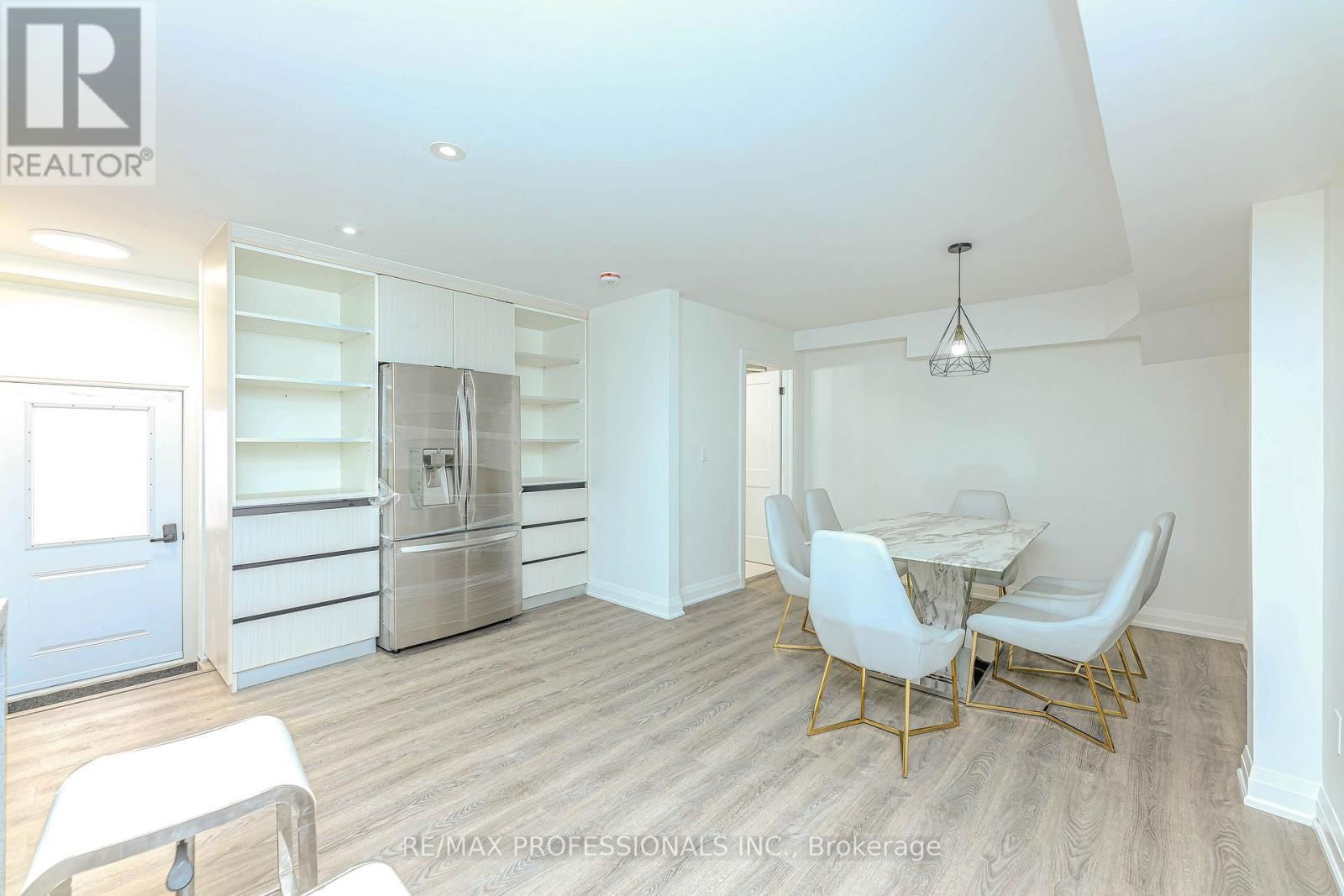 1 - 295 DEEPSPRINGS CRESCENT Image 10