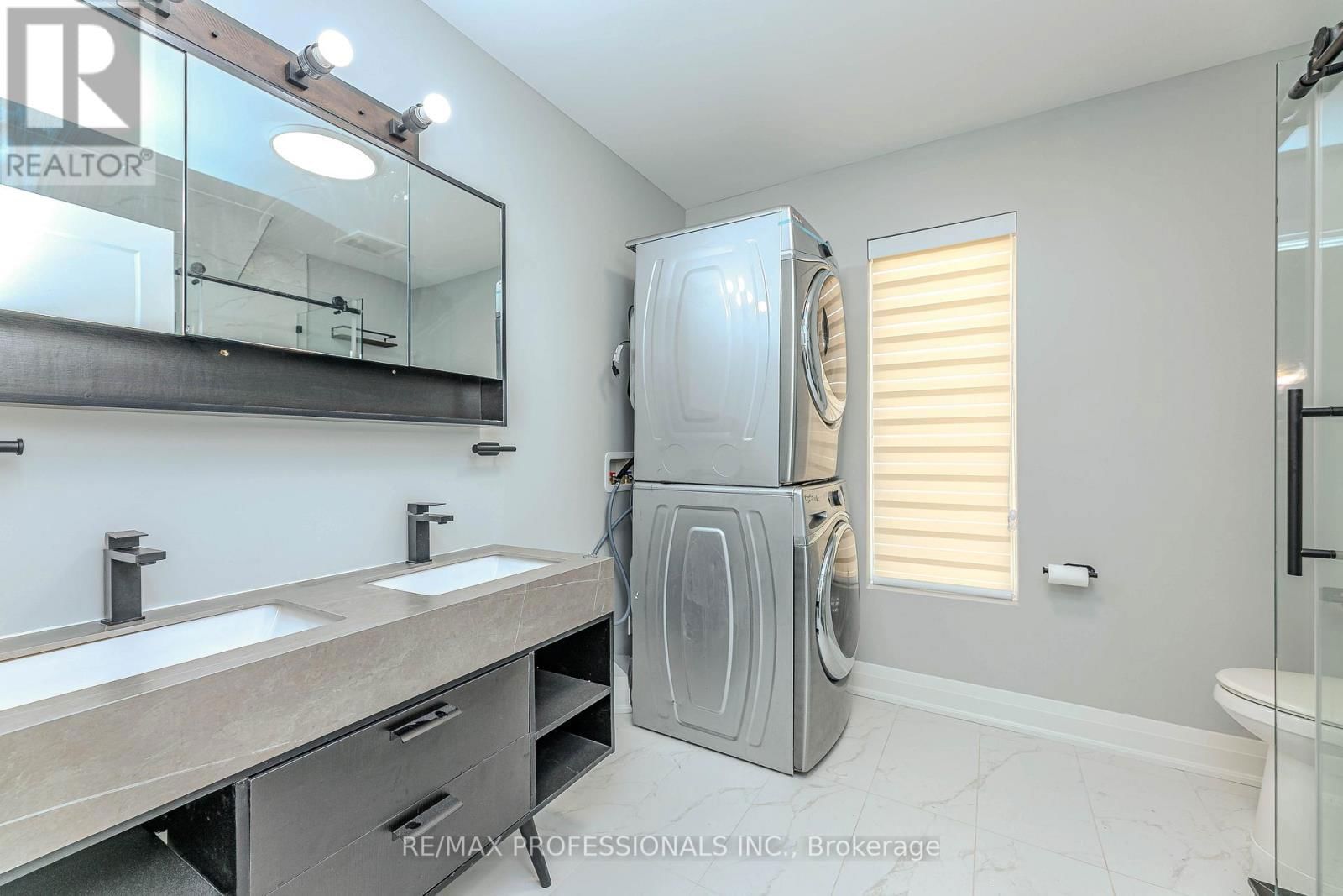 1 - 295 DEEPSPRINGS CRESCENT Image 16