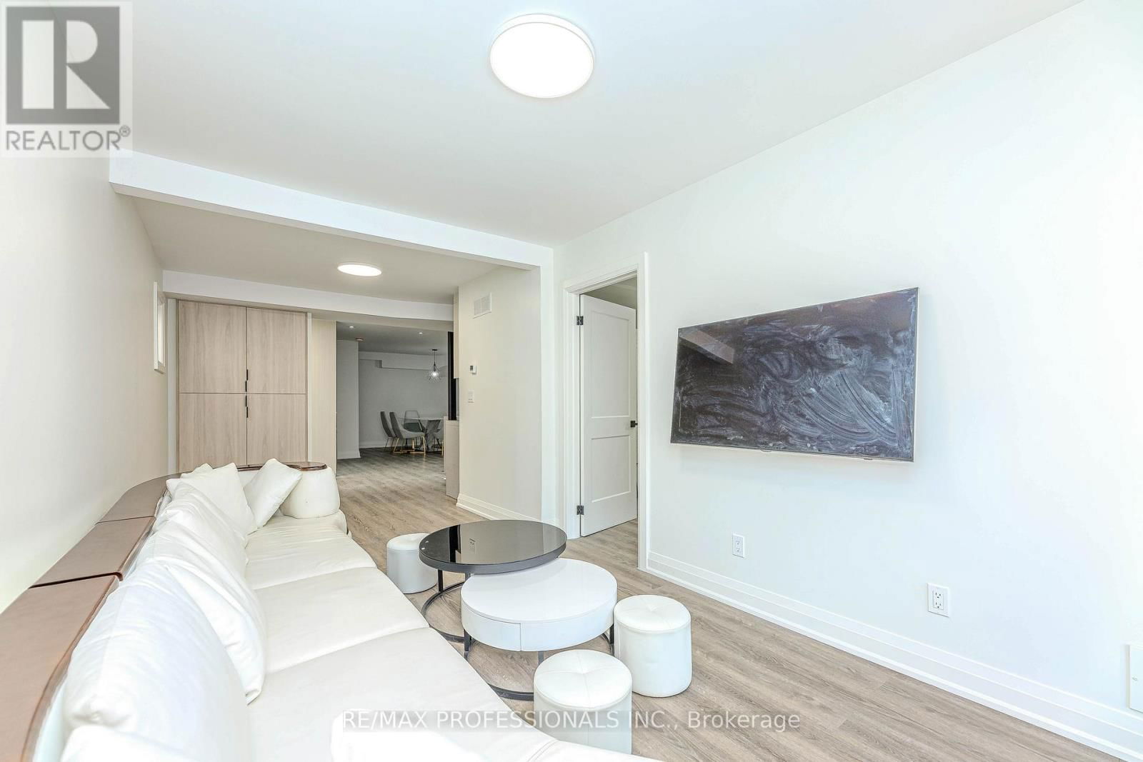 1 - 295 DEEPSPRINGS CRESCENT Image 26