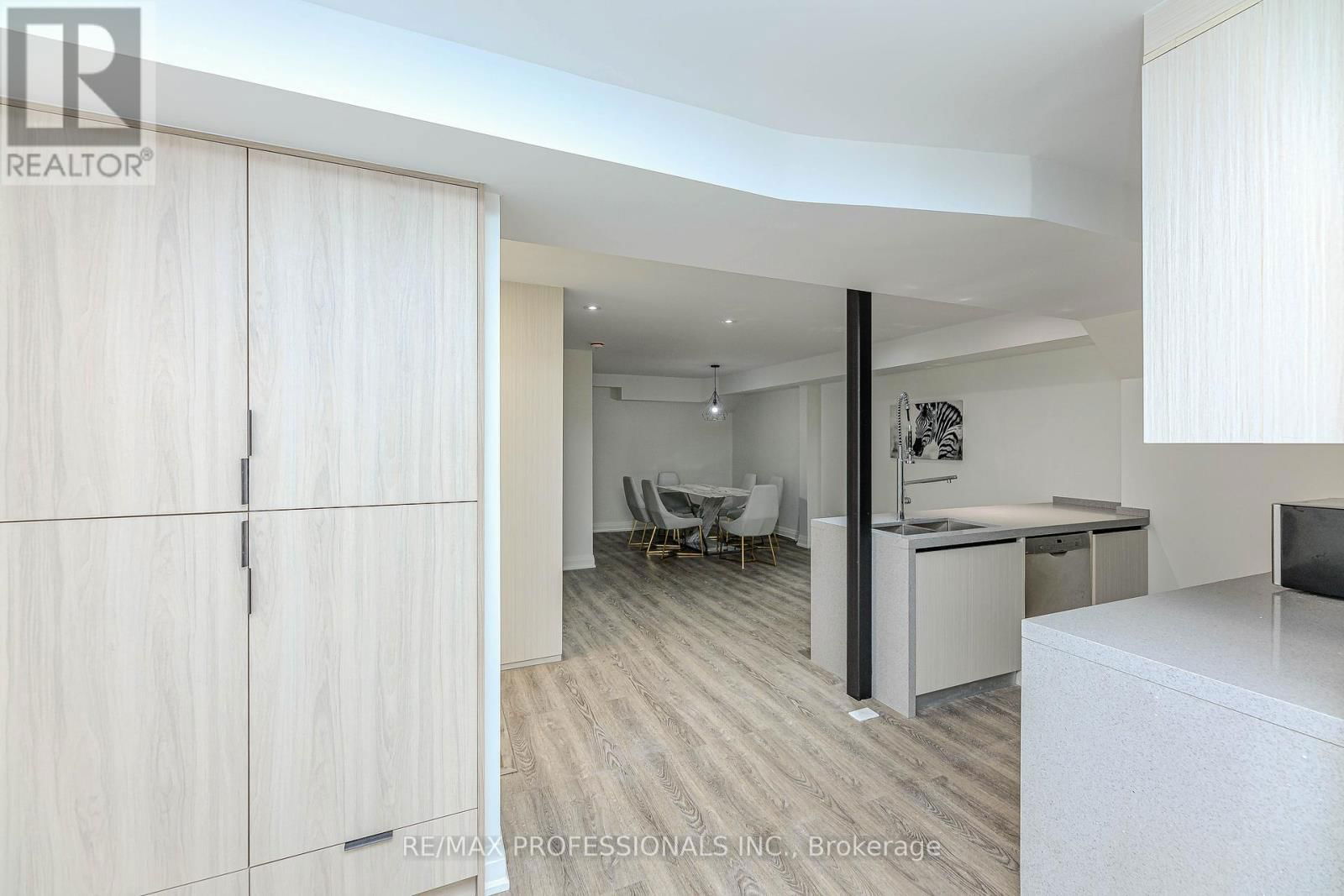 1 - 295 DEEPSPRINGS CRESCENT Image 28
