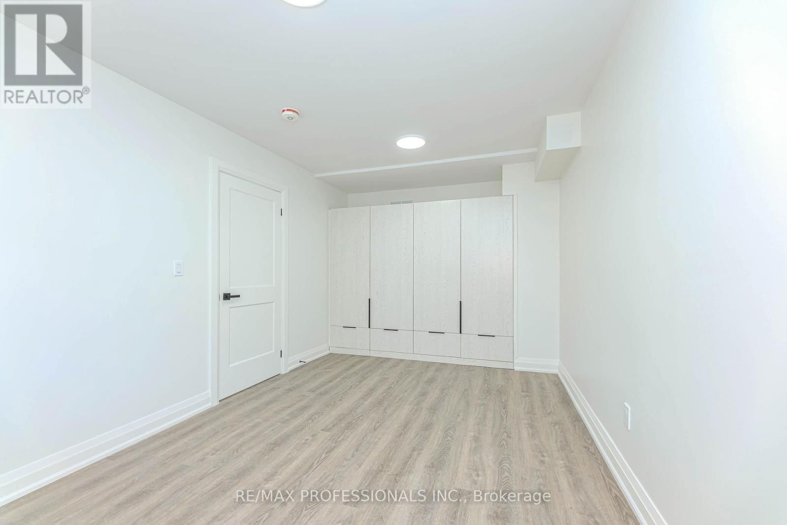 1 - 295 DEEPSPRINGS CRESCENT Image 30
