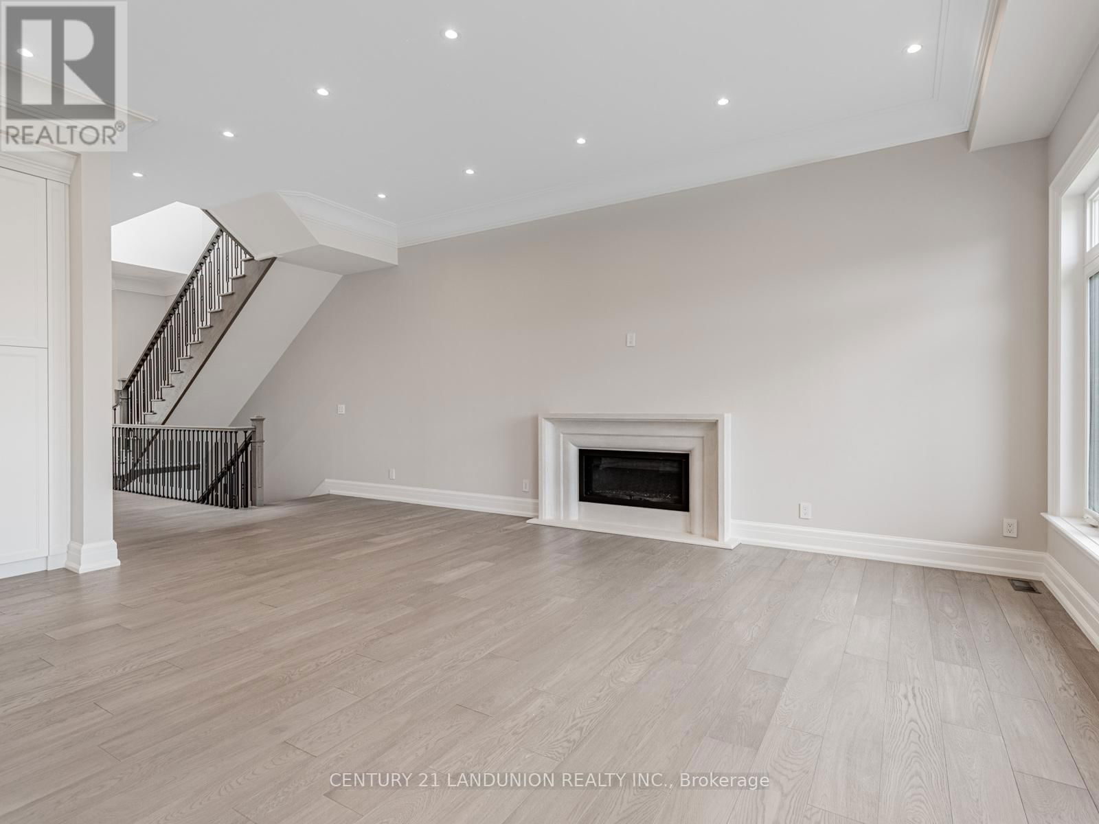 36A ELM GROVE AVENUE Image 10