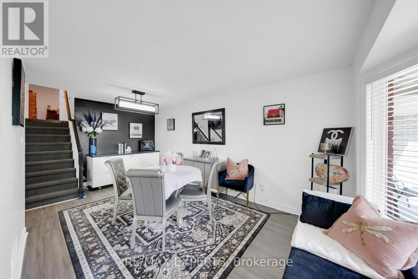 83 GRAY AVENUE Image 10