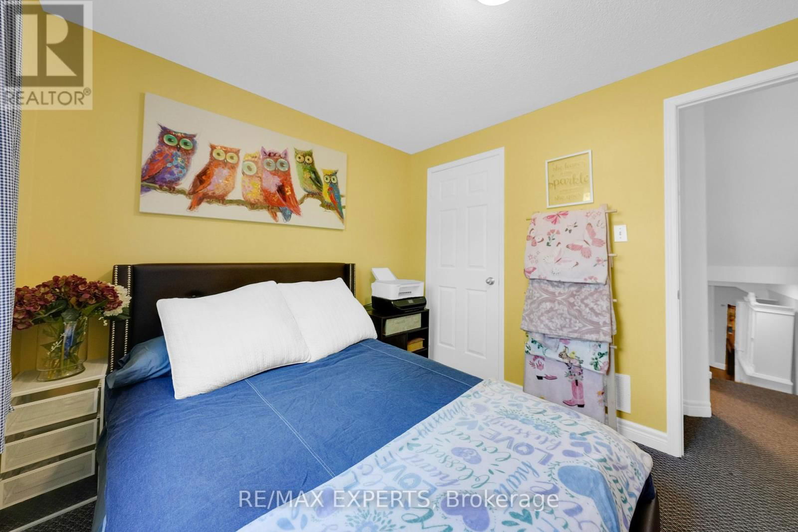 83 GRAY AVENUE Image 17
