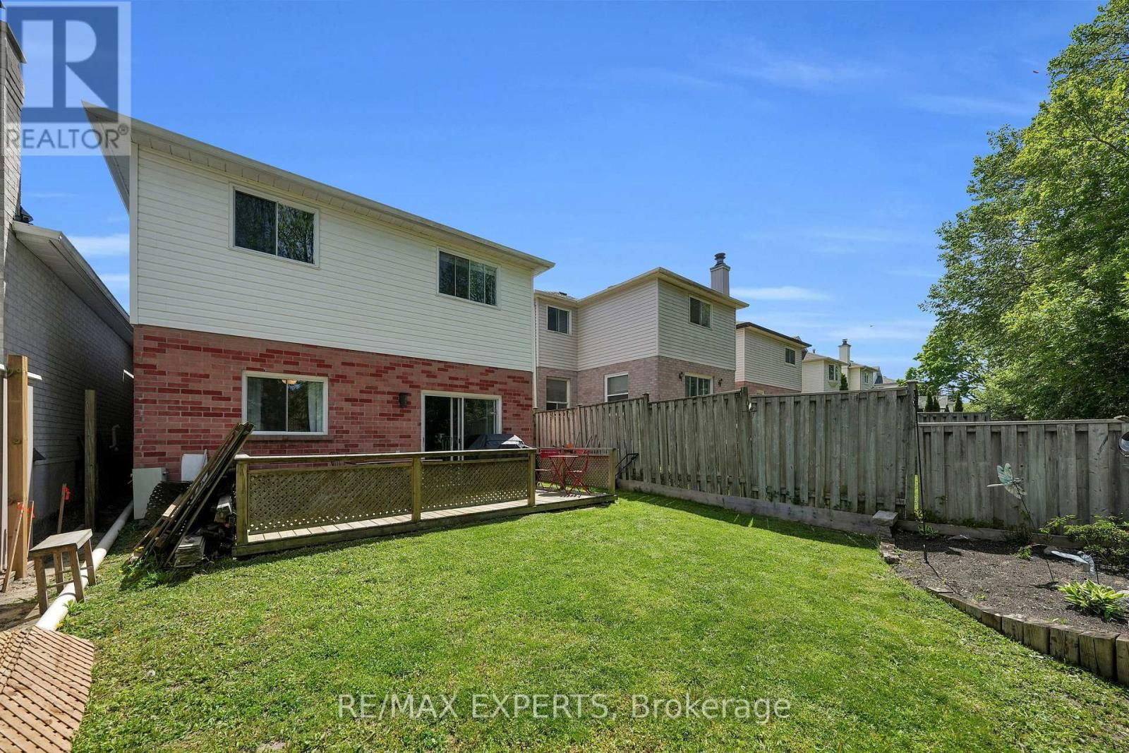 83 GRAY AVENUE Image 28