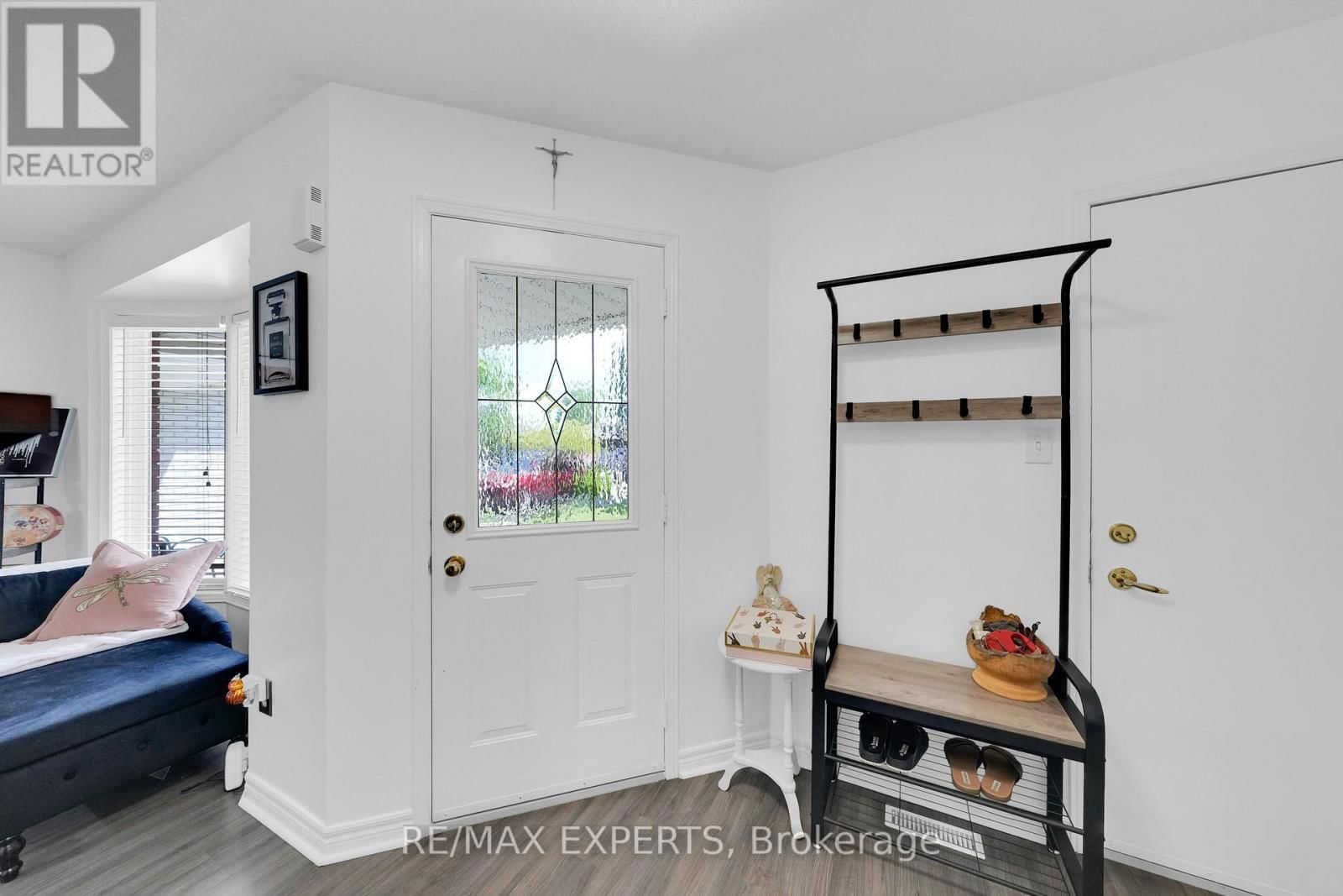 83 GRAY AVENUE Image 6