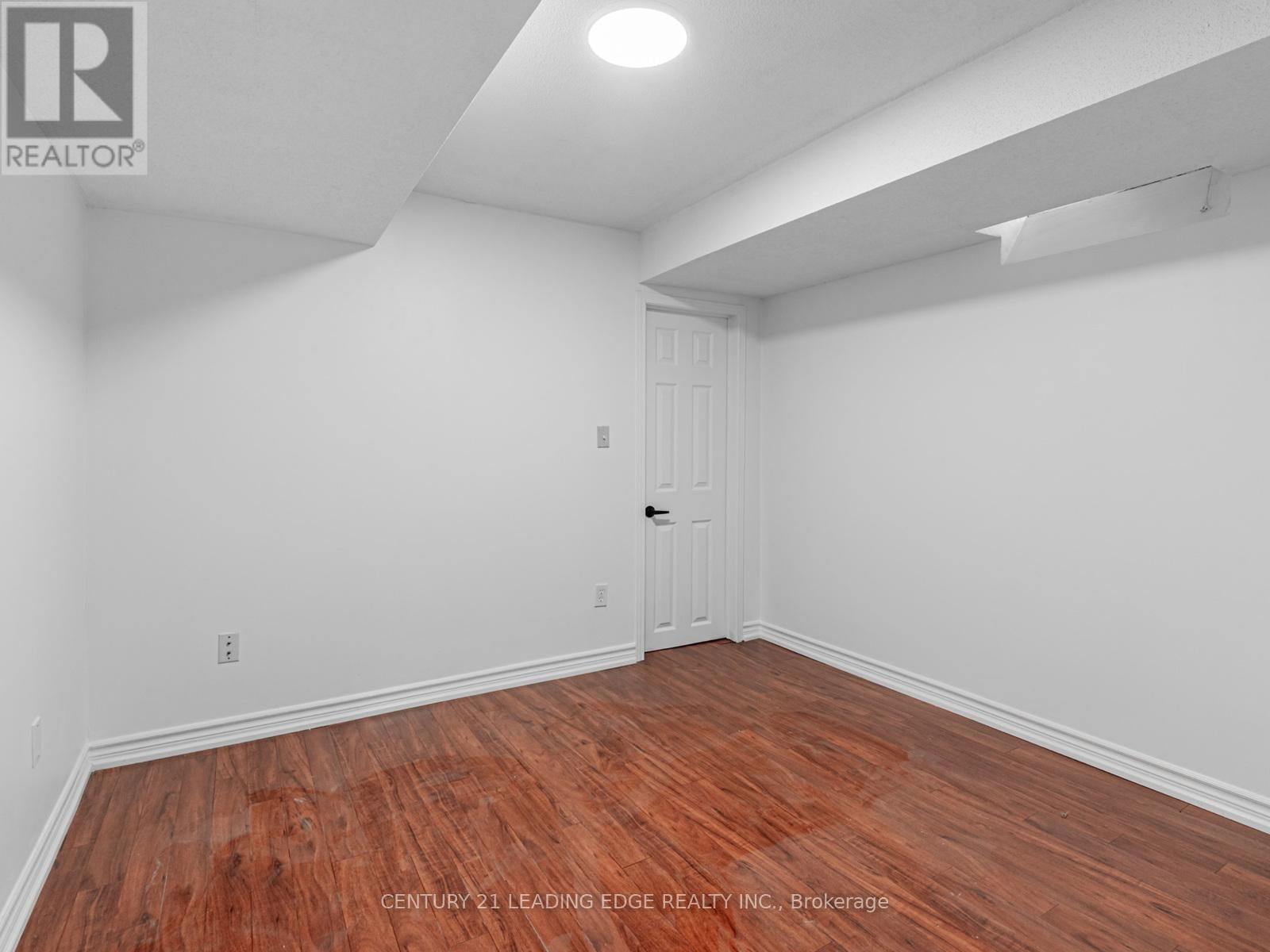 LOWER - 60 VIA JESSICA DRIVE Image 16