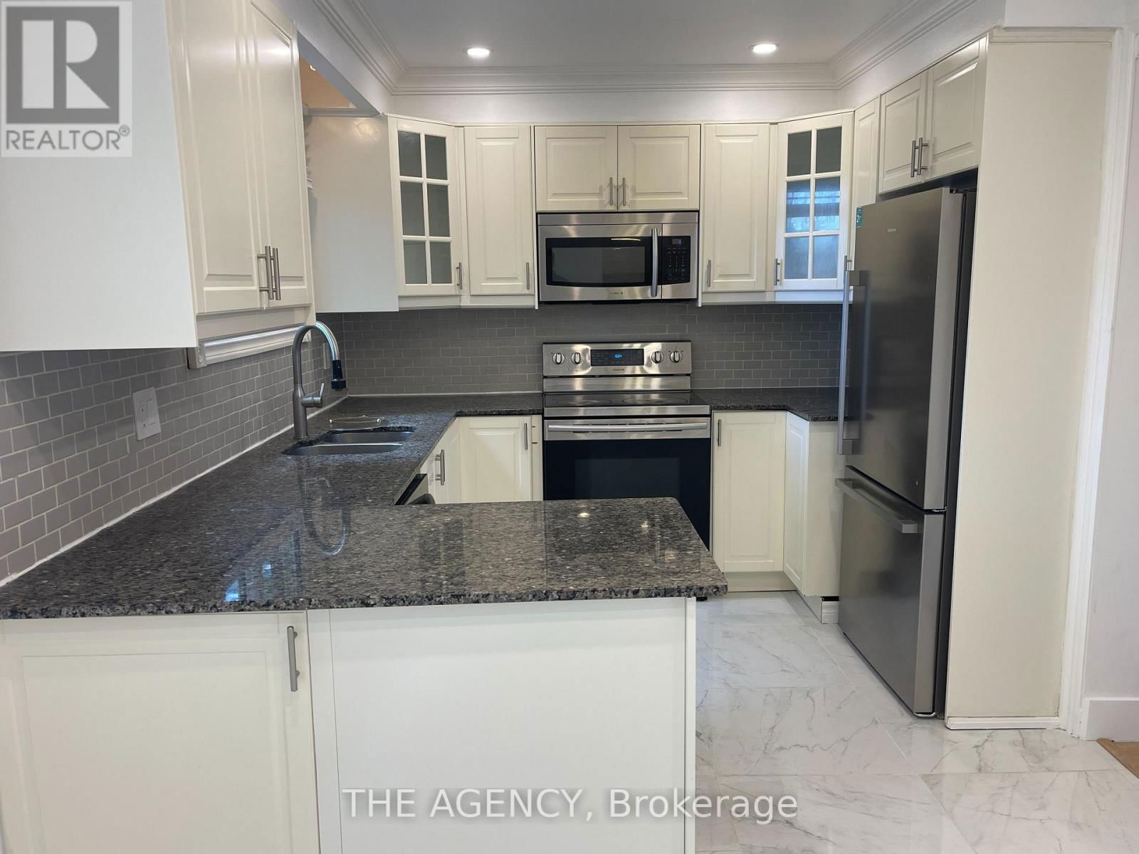 310 PRIMROSE LANE Image 12