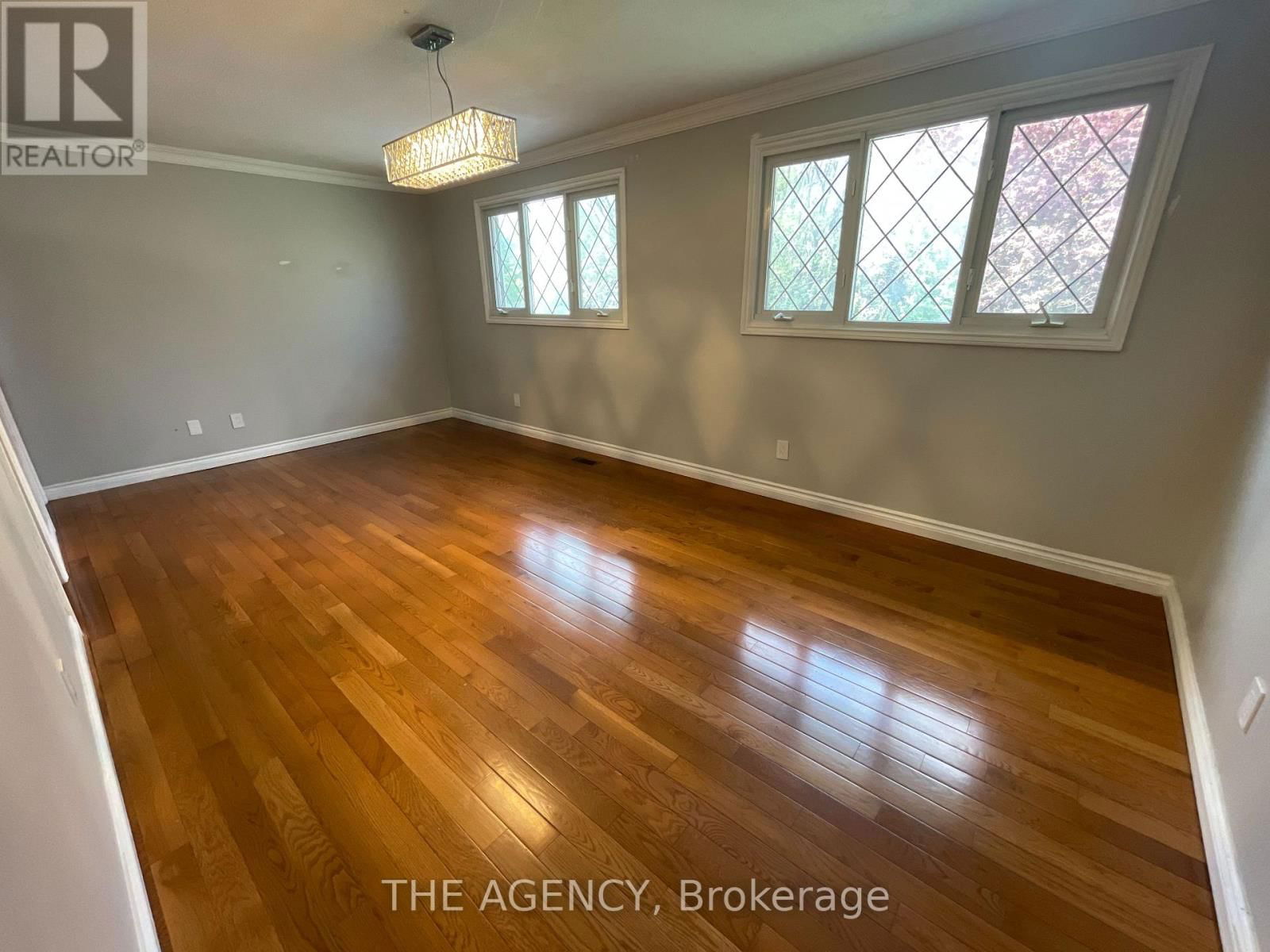 310 PRIMROSE LANE Image 17