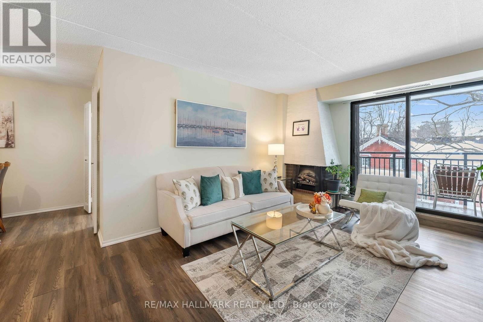 402 - 15390 YONGE STREET Image 10