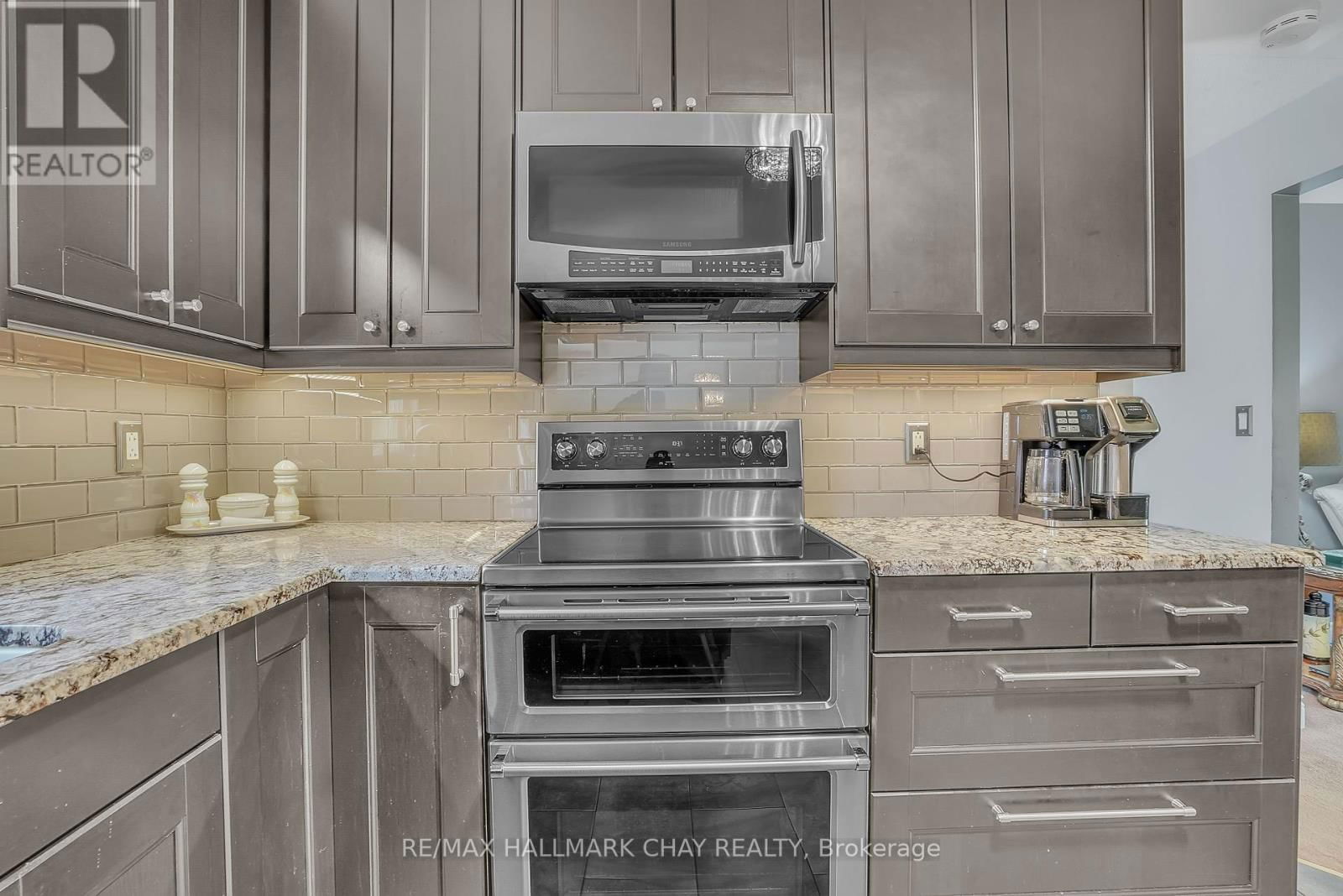 215 MCGEORGE AVENUE Image 10