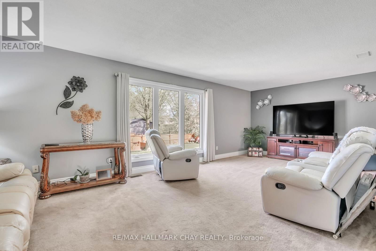 215 MCGEORGE AVENUE Image 14