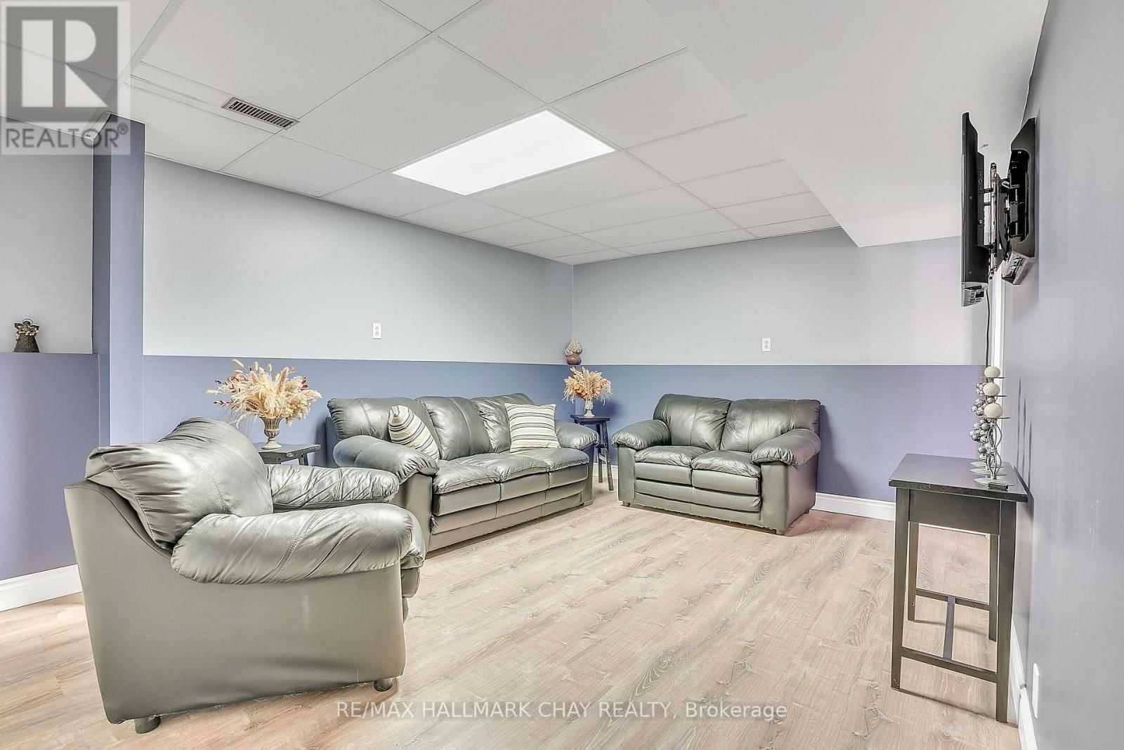 215 MCGEORGE AVENUE Image 28