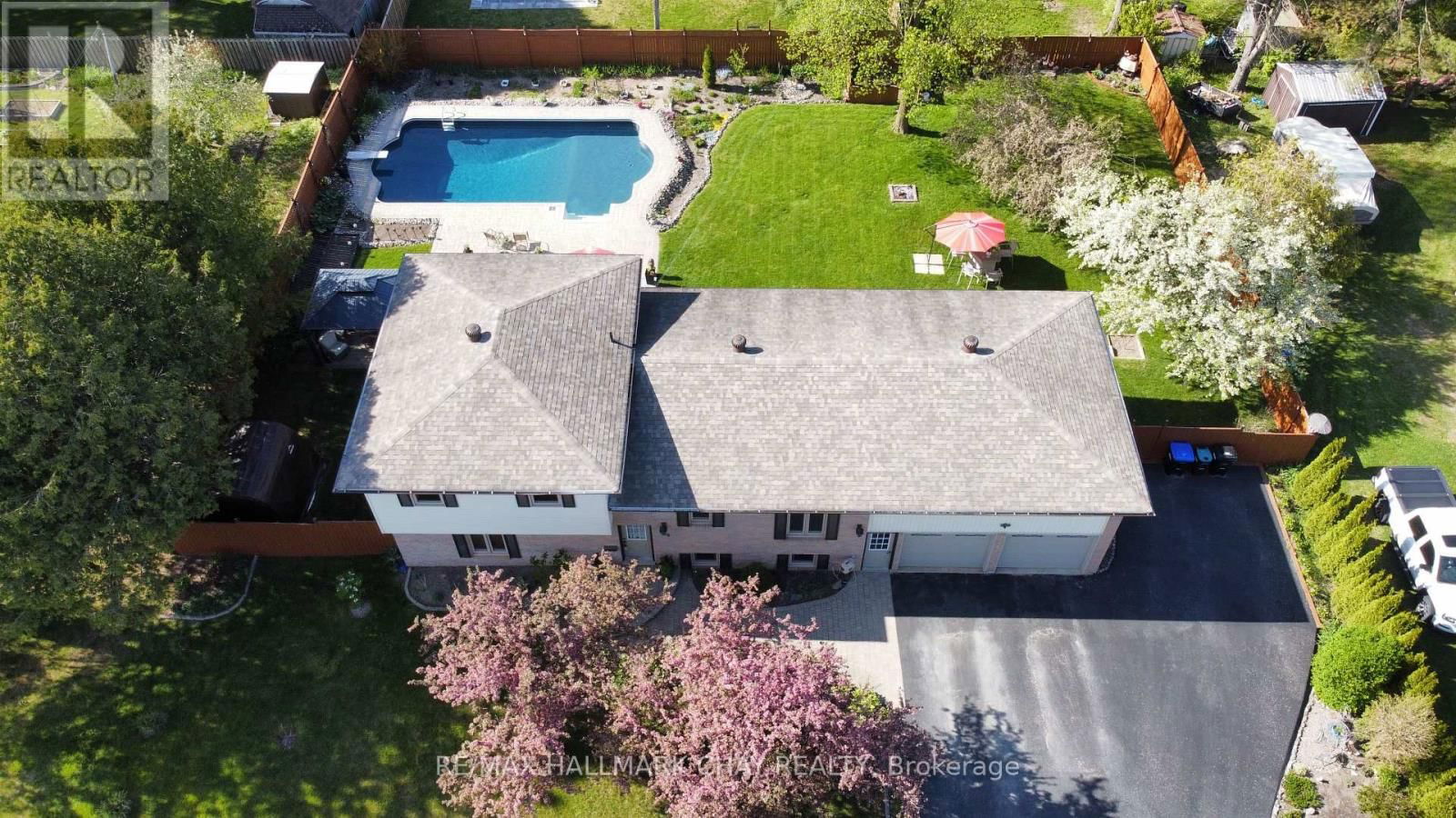 215 MCGEORGE AVENUE Image 3