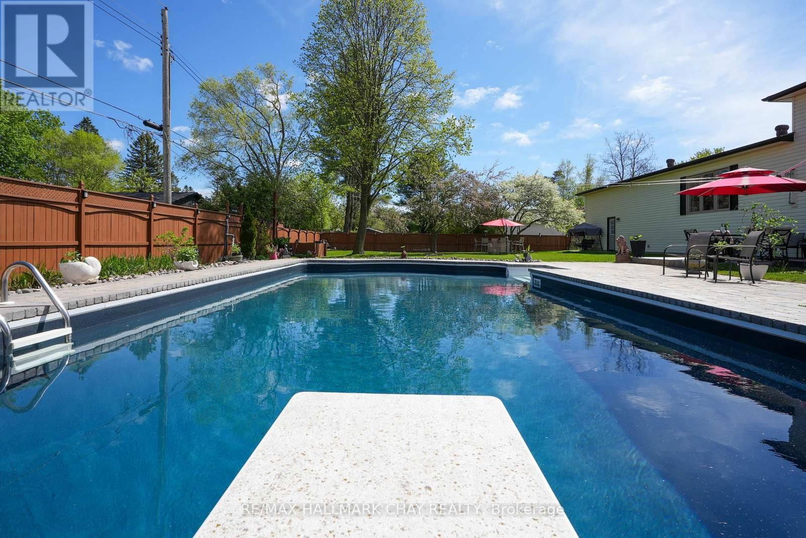 215 MCGEORGE AVENUE Image 32