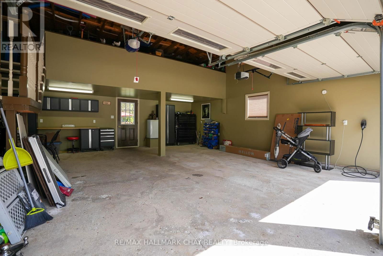 215 MCGEORGE AVENUE Image 39