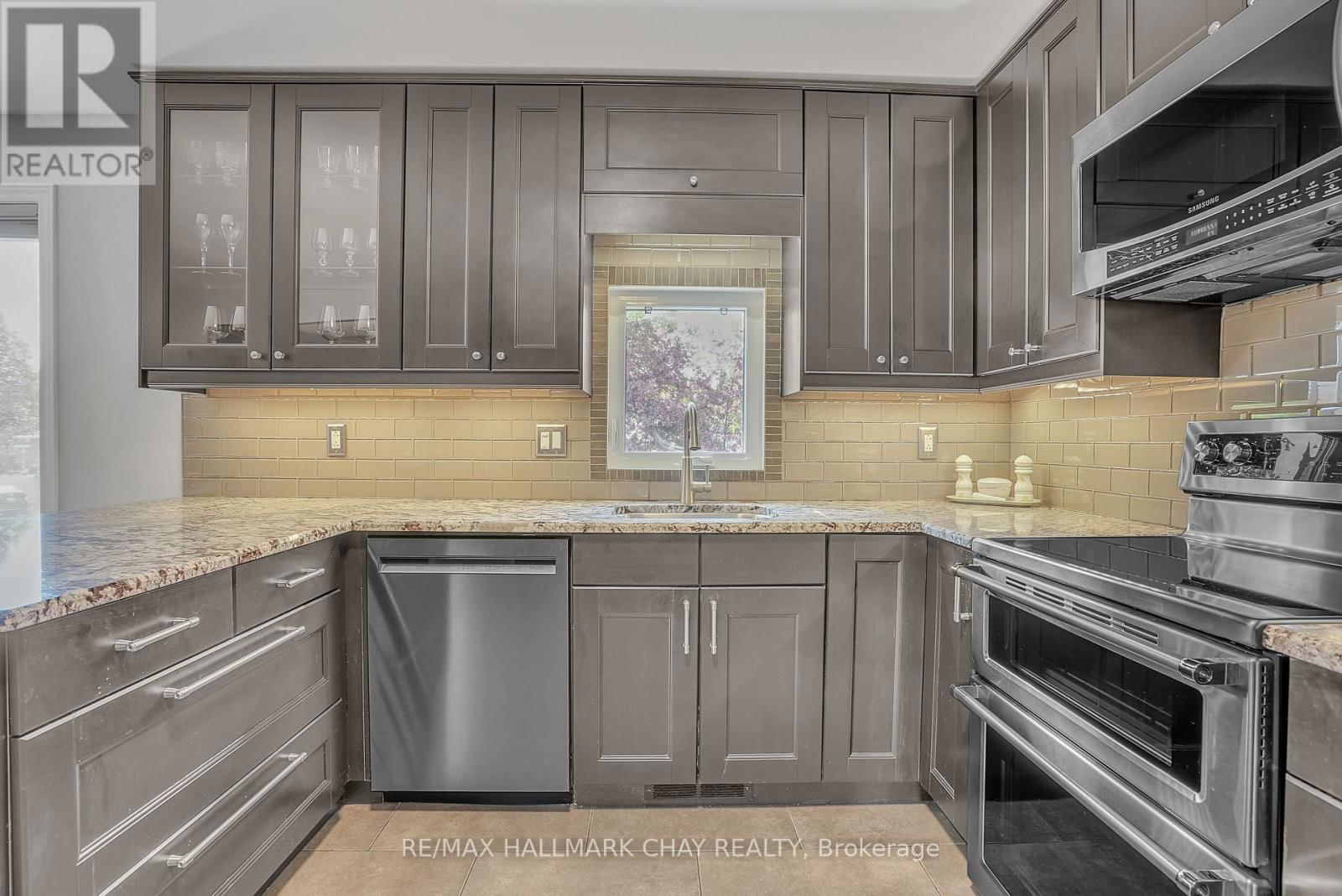 215 MCGEORGE AVENUE Image 8