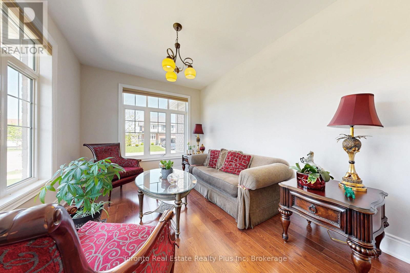 1 WATSON DRIVE Image 10