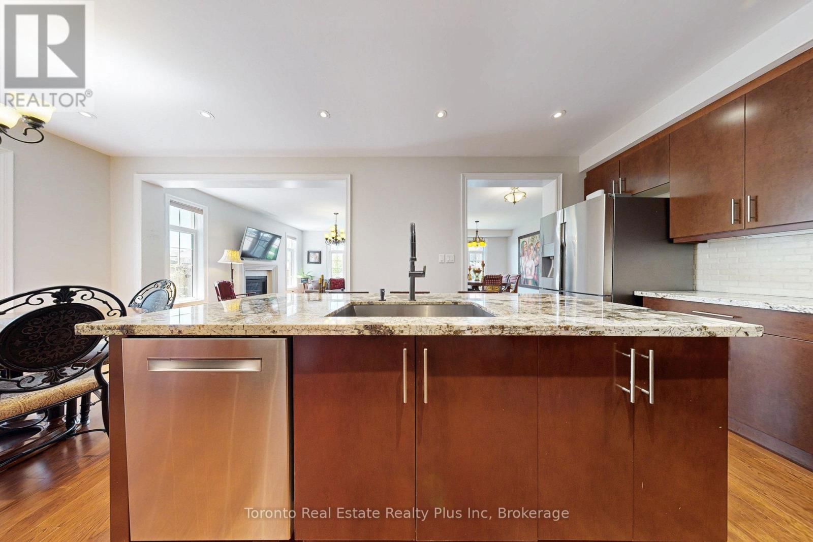 1 WATSON DRIVE Image 22