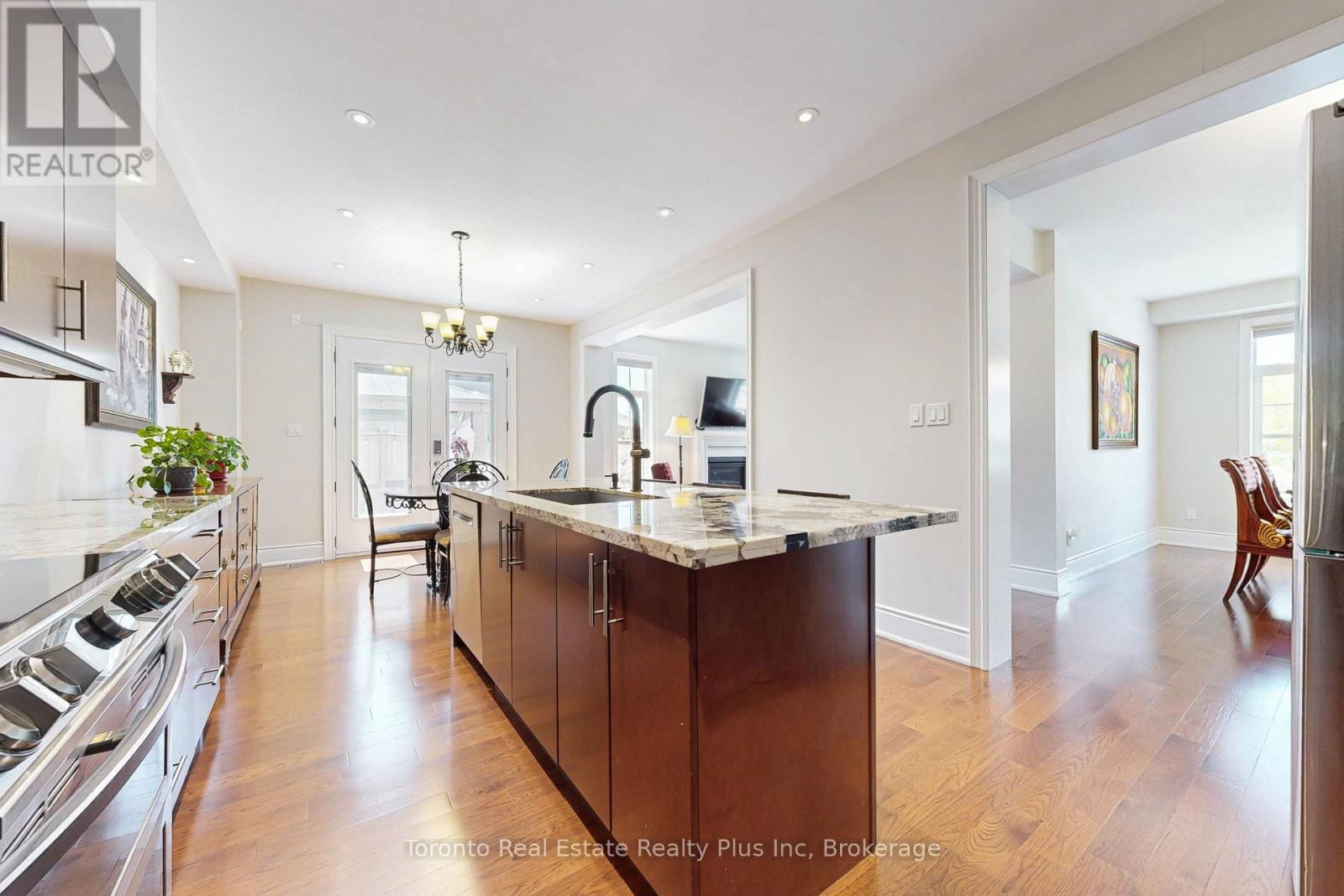 1 WATSON DRIVE Image 23