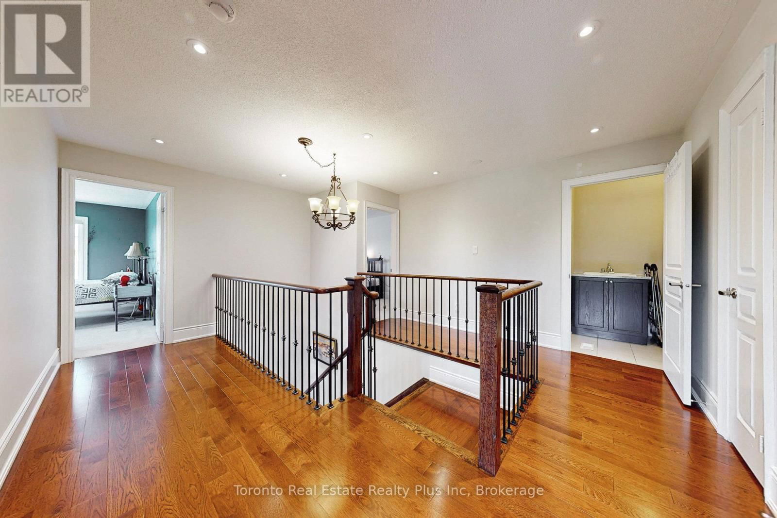 1 WATSON DRIVE Image 27