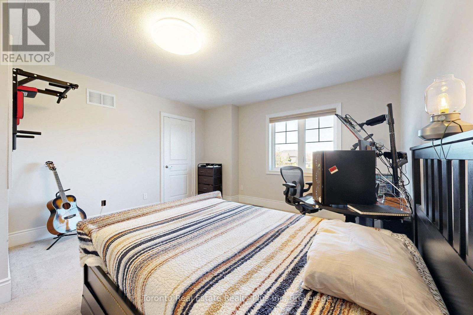 1 WATSON DRIVE Image 33