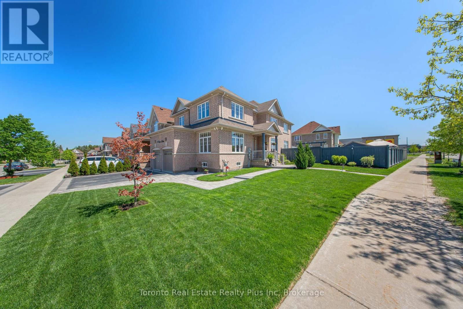 1 WATSON DRIVE Image 4